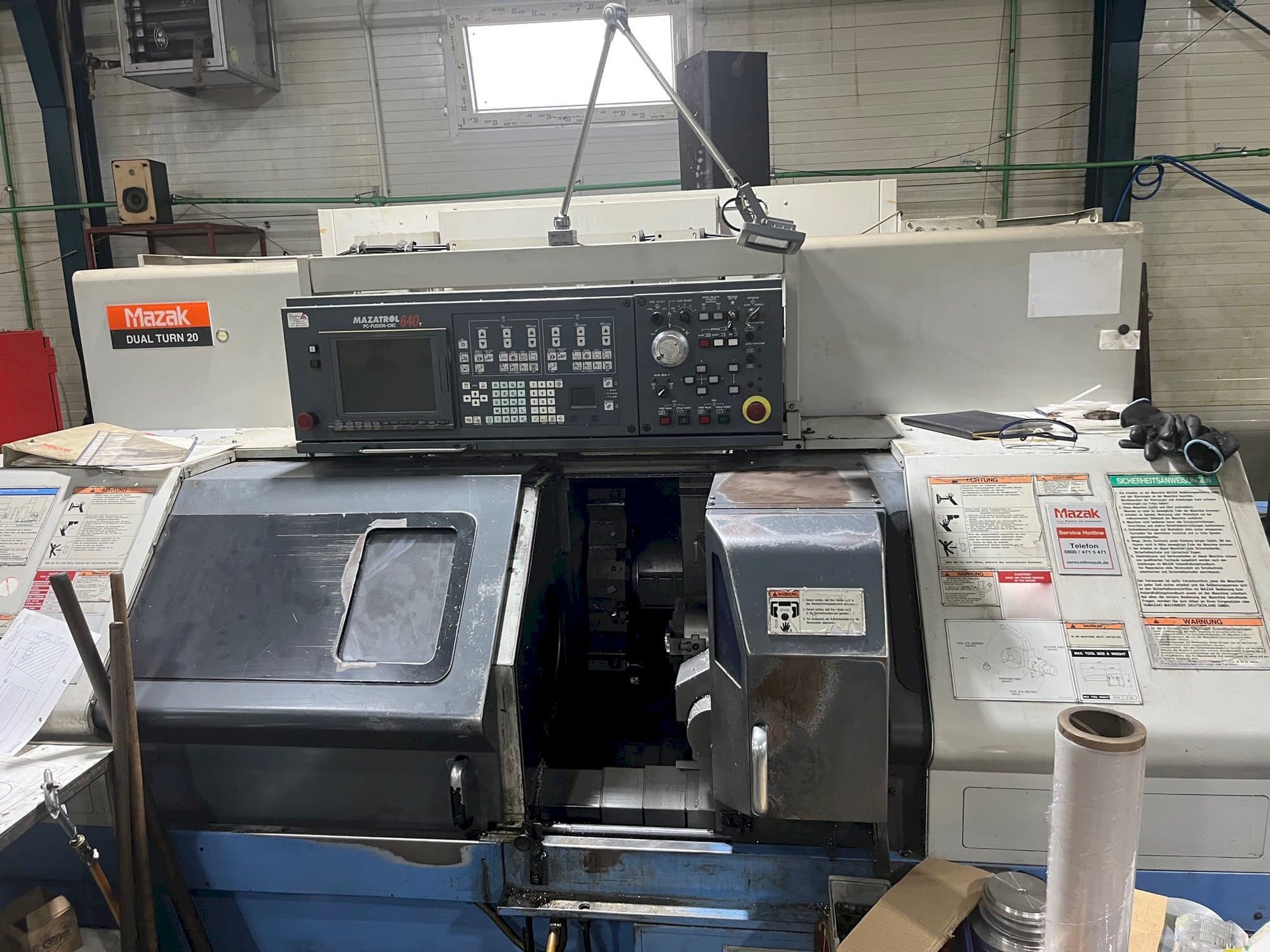 Koneen  Mazak Dual Turn 20 etunäkymä