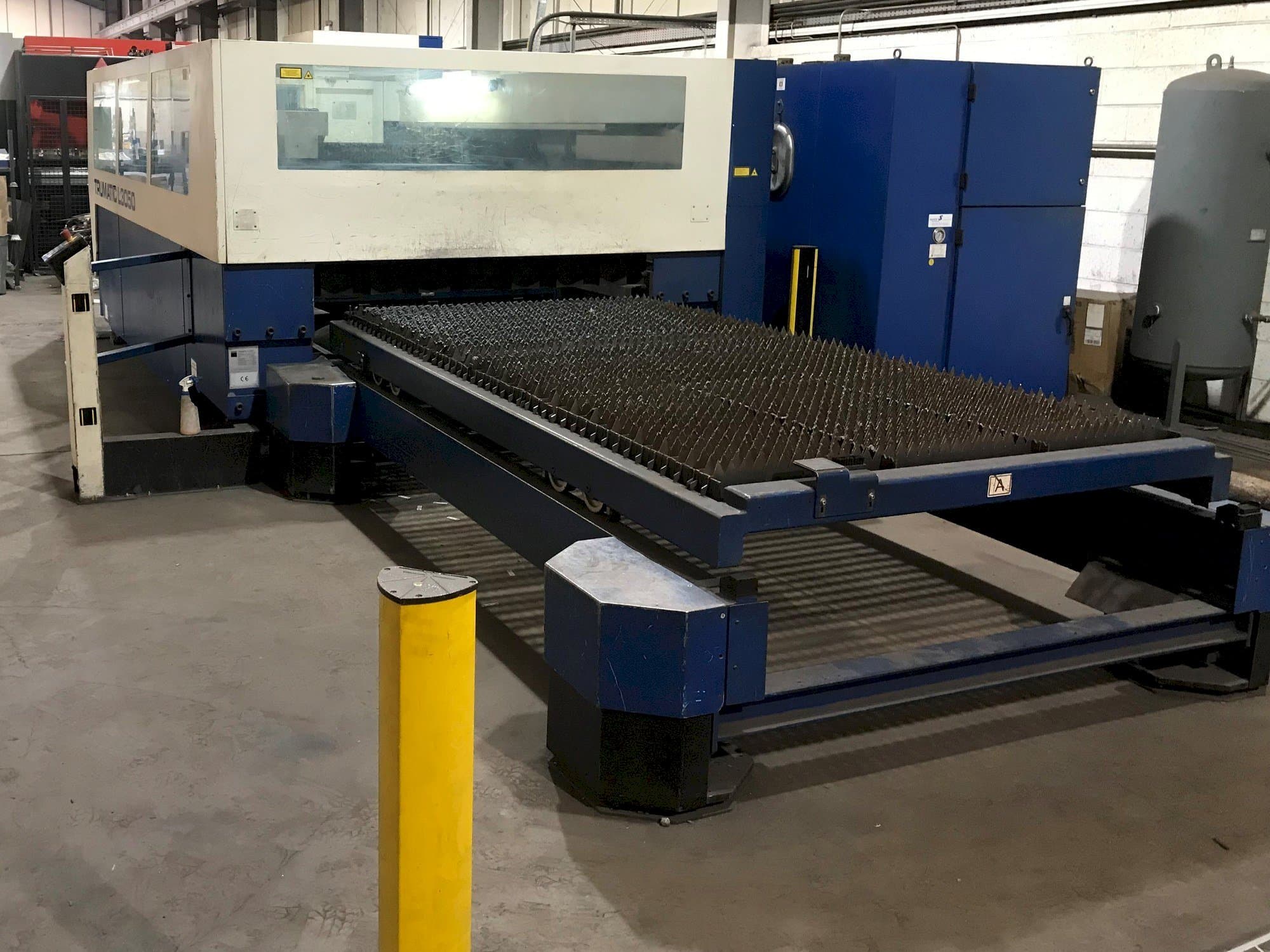 Koneen  Trumpf Trumatic L3050 etunäkymä