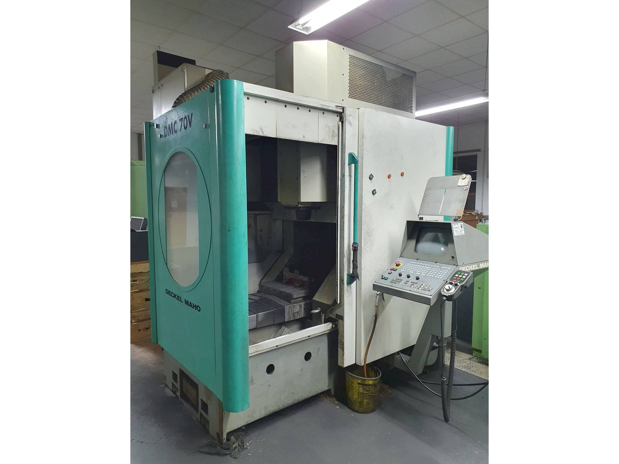 Koneen  DMG DMC 70 V etunäkymä