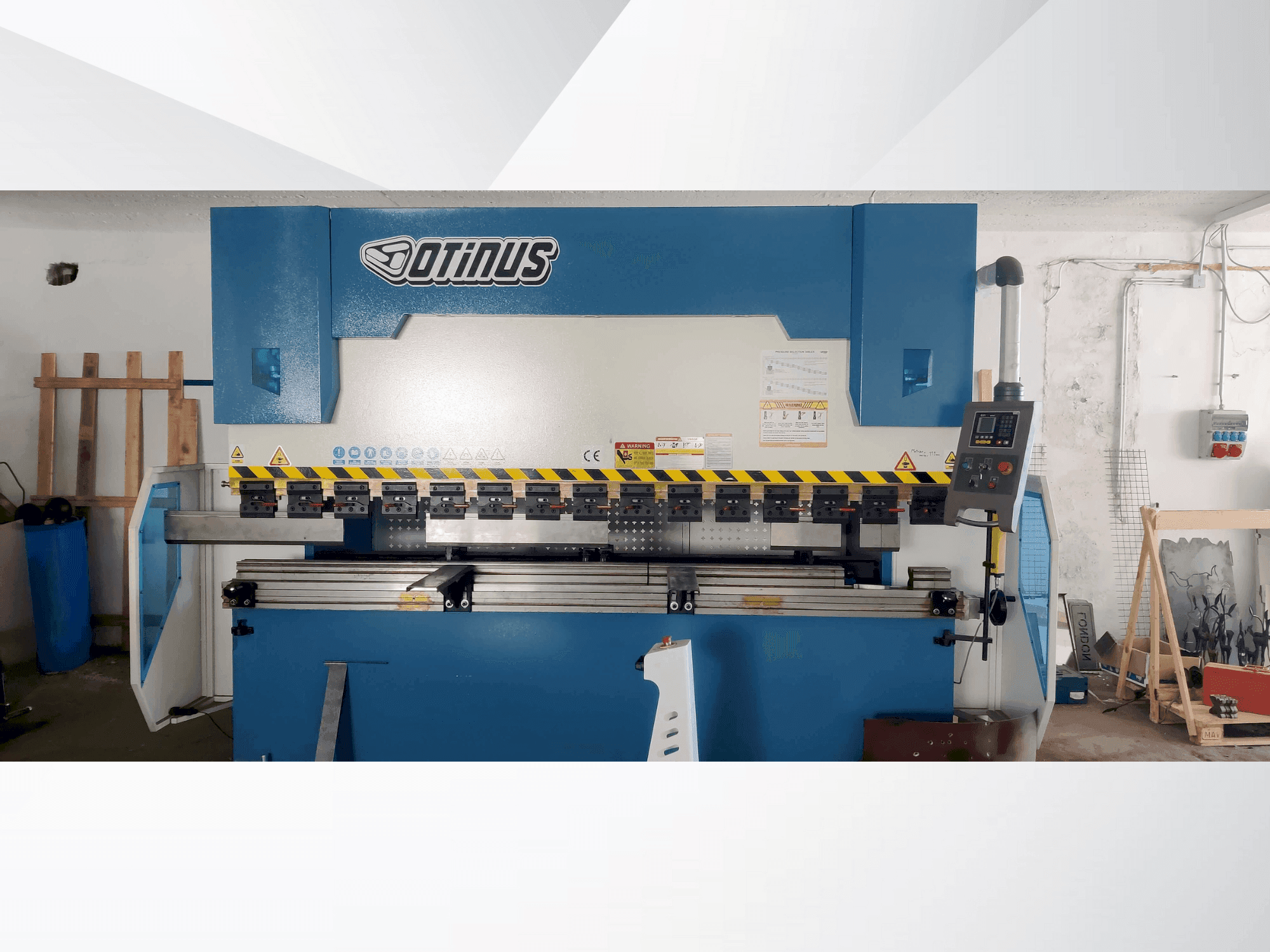 Koneen  OTINUS 2312N etunäkymä