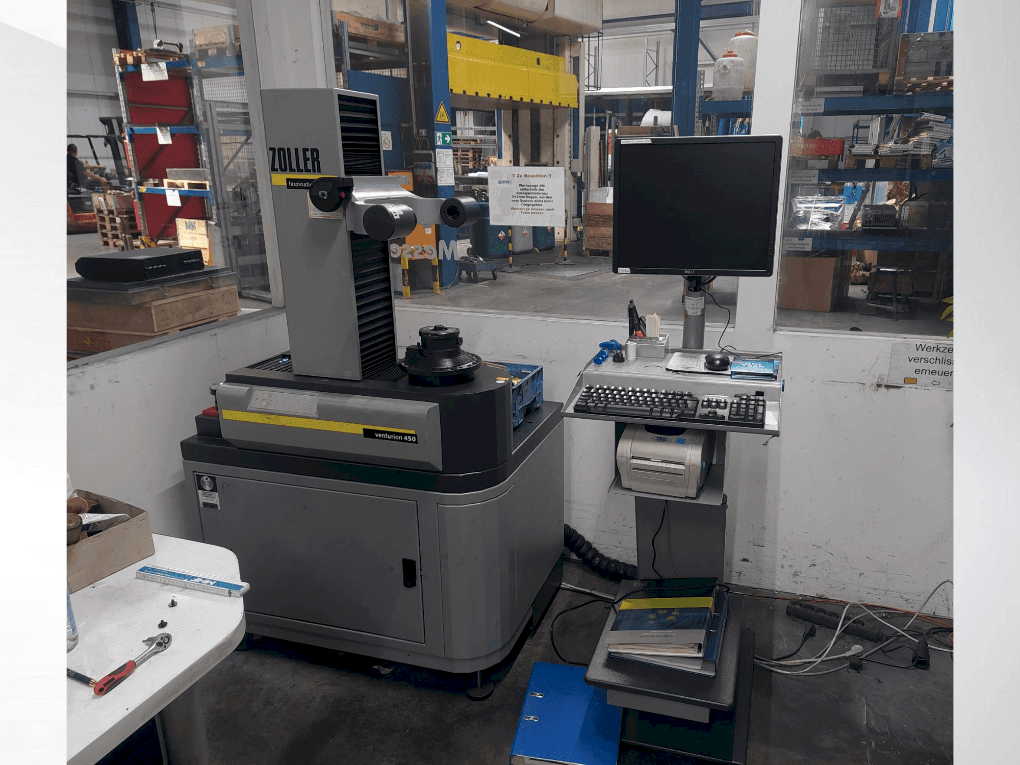 Koneen  Zoller venturion 450 etunäkymä