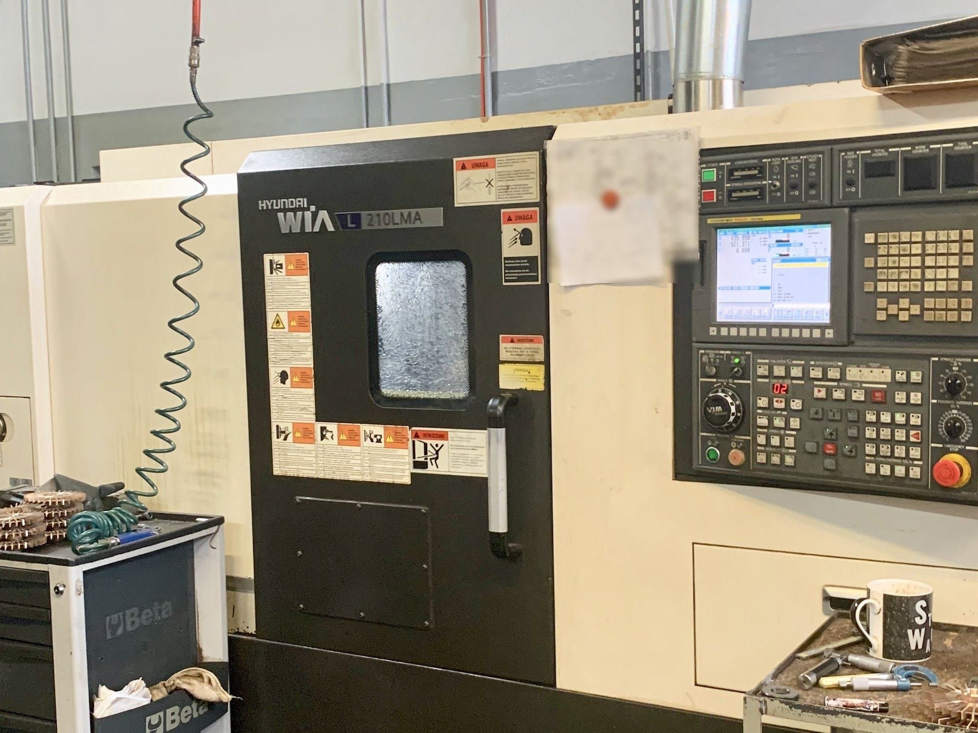 Koneen  Hyundai Wia L210LMA etunäkymä