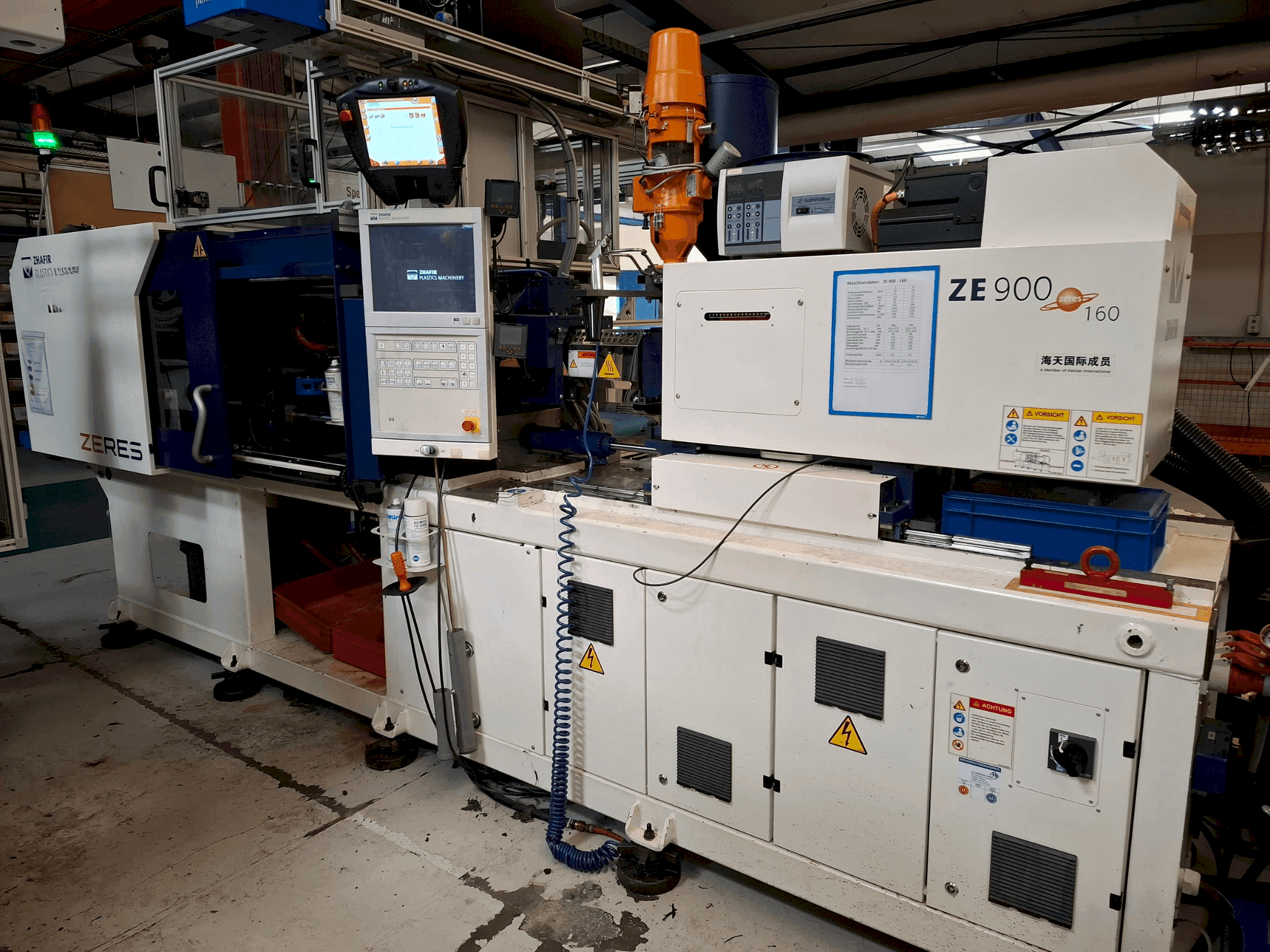 Koneen  HAITIAN ZHAFIR Zeres 900/160 etunäkymä