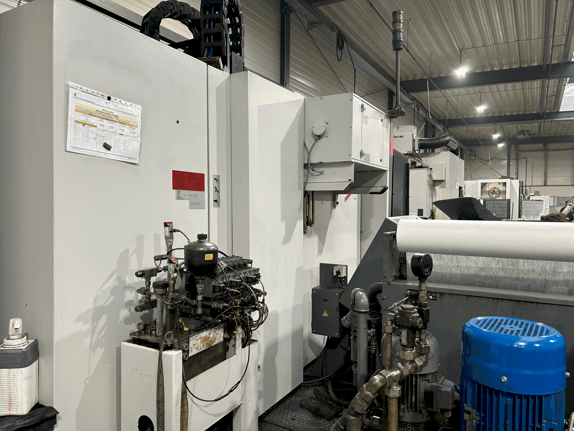 Koneen  STAMA MC 326 TWIN etunäkymä