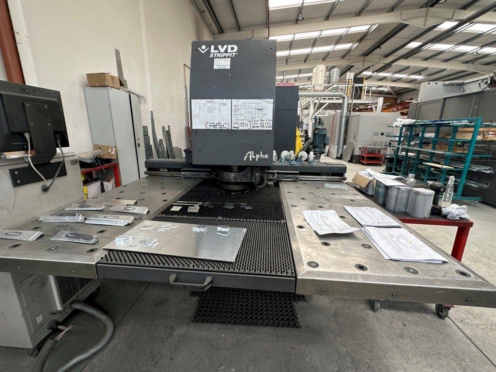 Koneen  LVD Alpha 1212TK etunäkymä