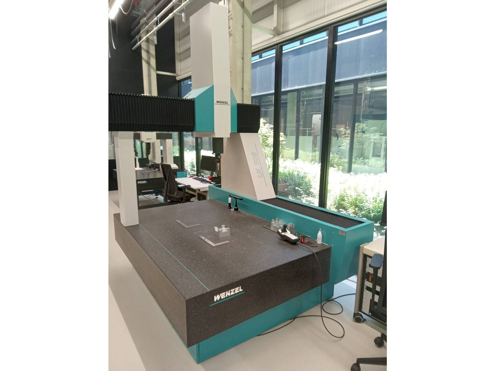 Koneen  Wenzel LH-108 etunäkymä