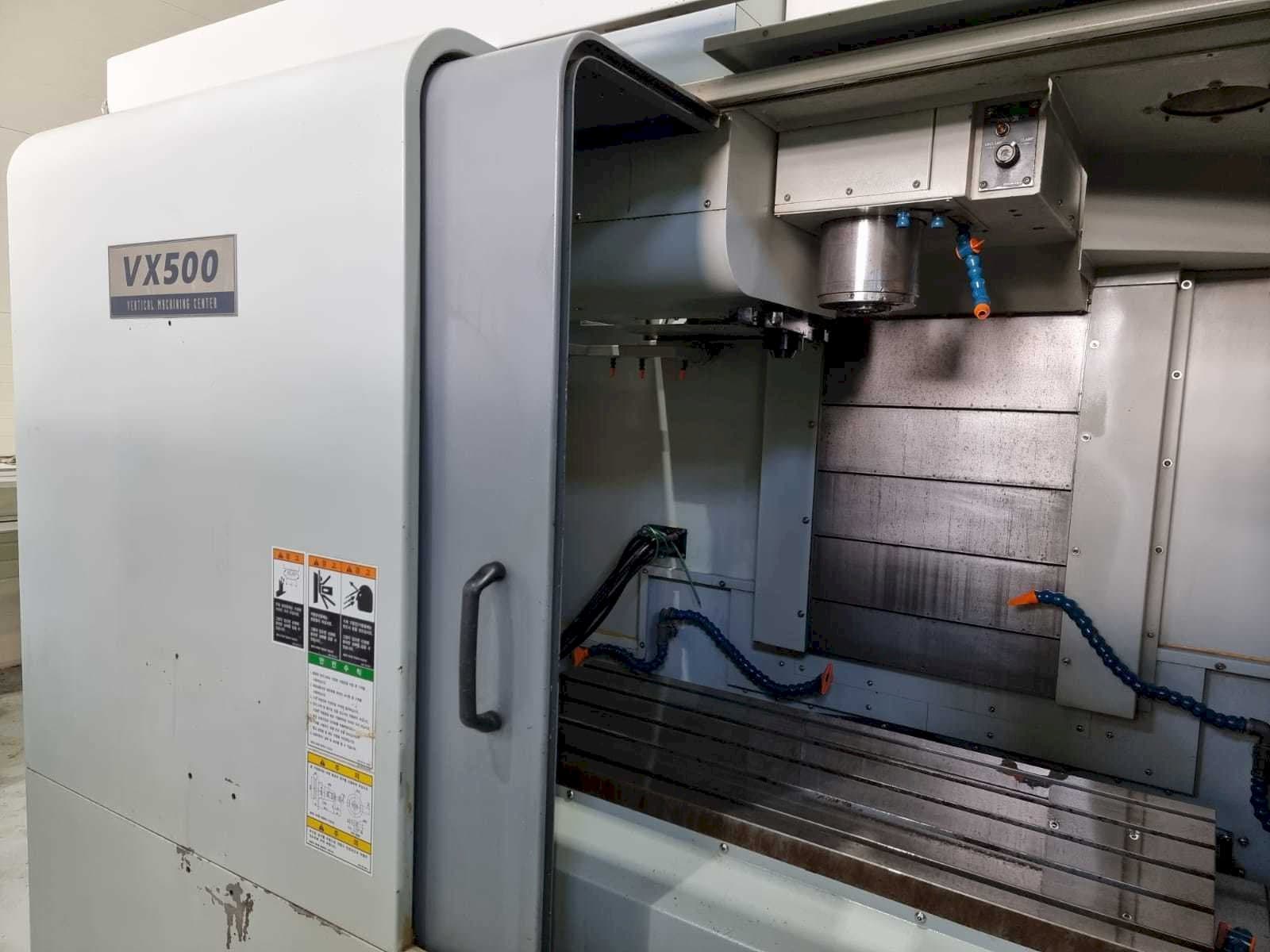 Koneen  Hyundai Wia VX500 etunäkymä