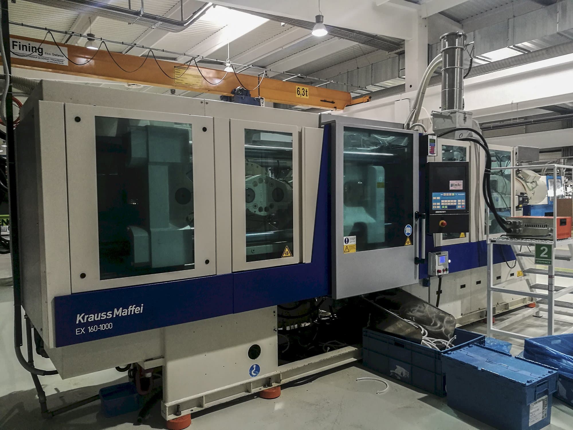 Koneen  Krauss Maffei vasen näkymä 160-1000 EX