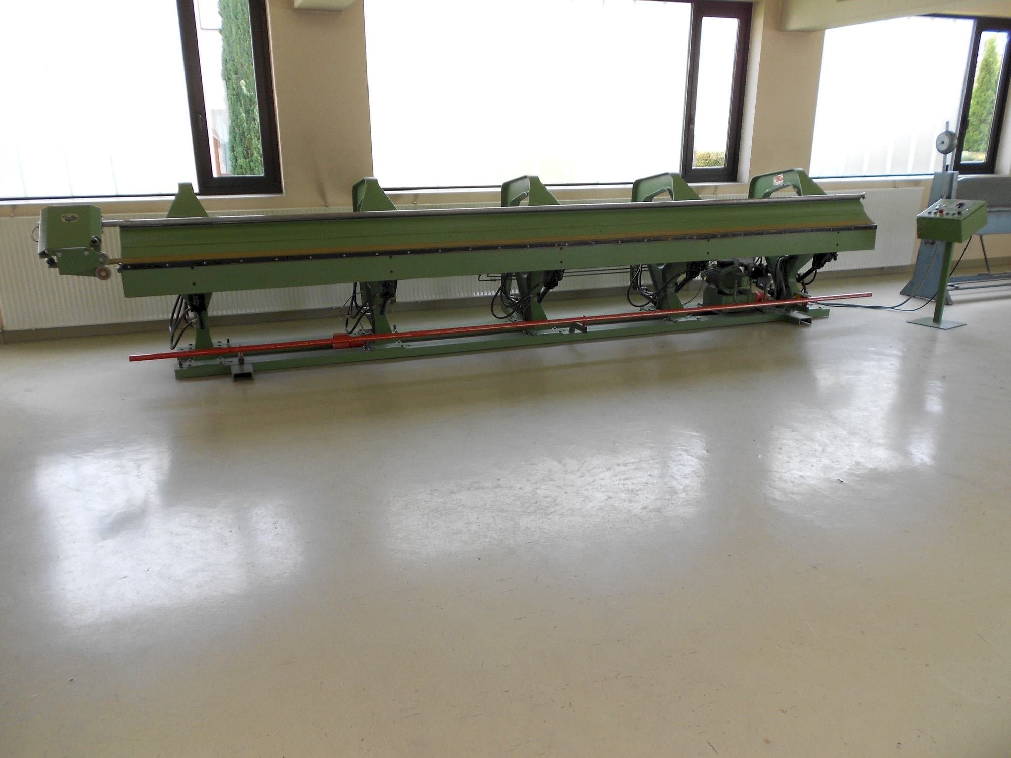 Koneen  Biegmeister BMTH 6.125 etunäkymä