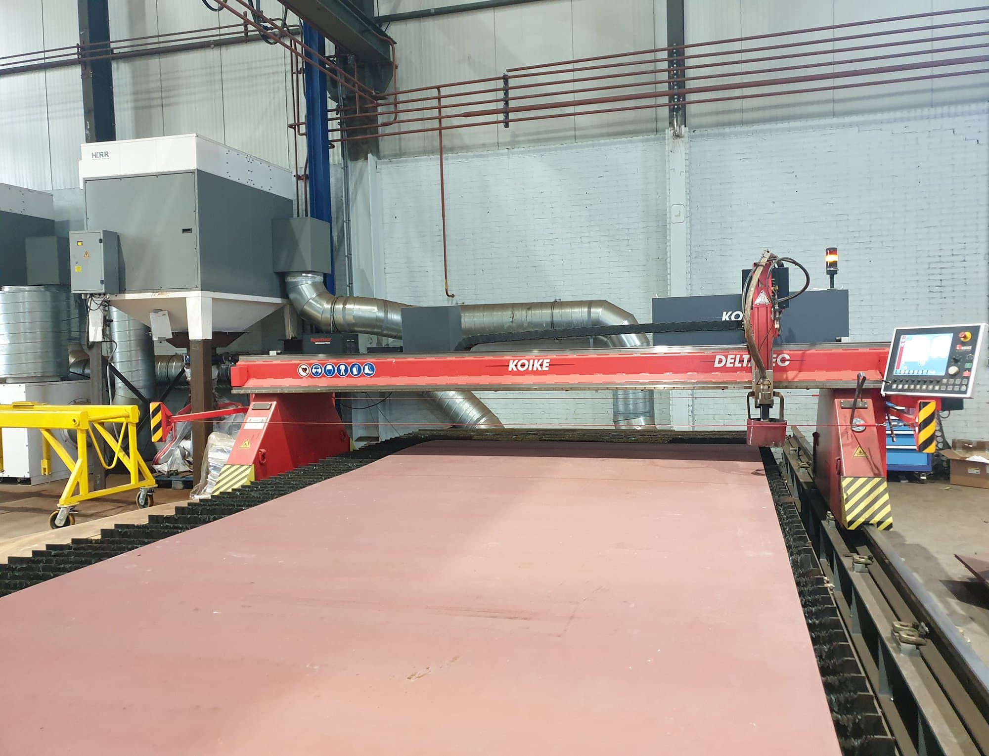 Koneen  KOIKE etunäkymä DELTATEC 4000