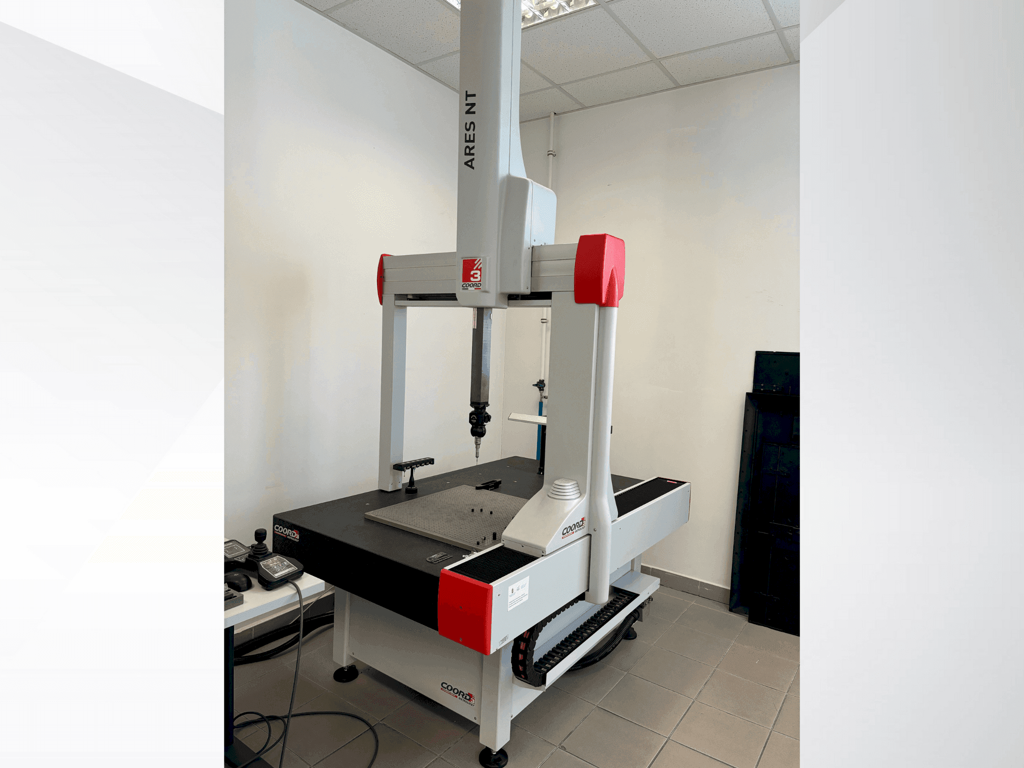 Koneen  Coord3 ARES NT etunäkymä