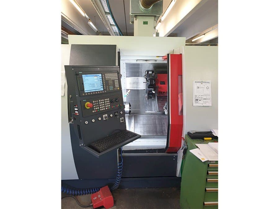 Koneen  EMCO Turn E 65 etunäkymä