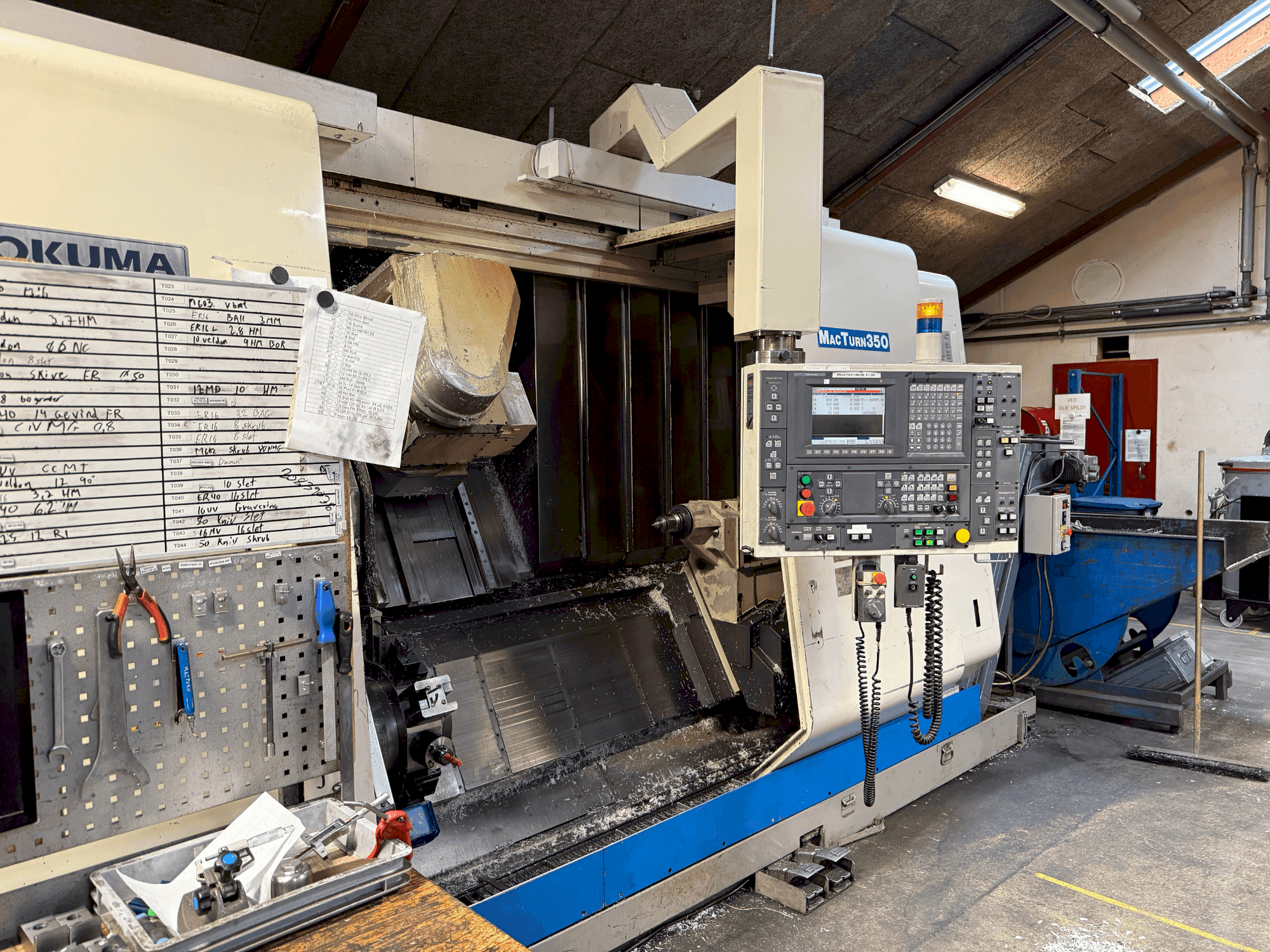 Koneen  Okuma MacTurn 350 etunäkymä