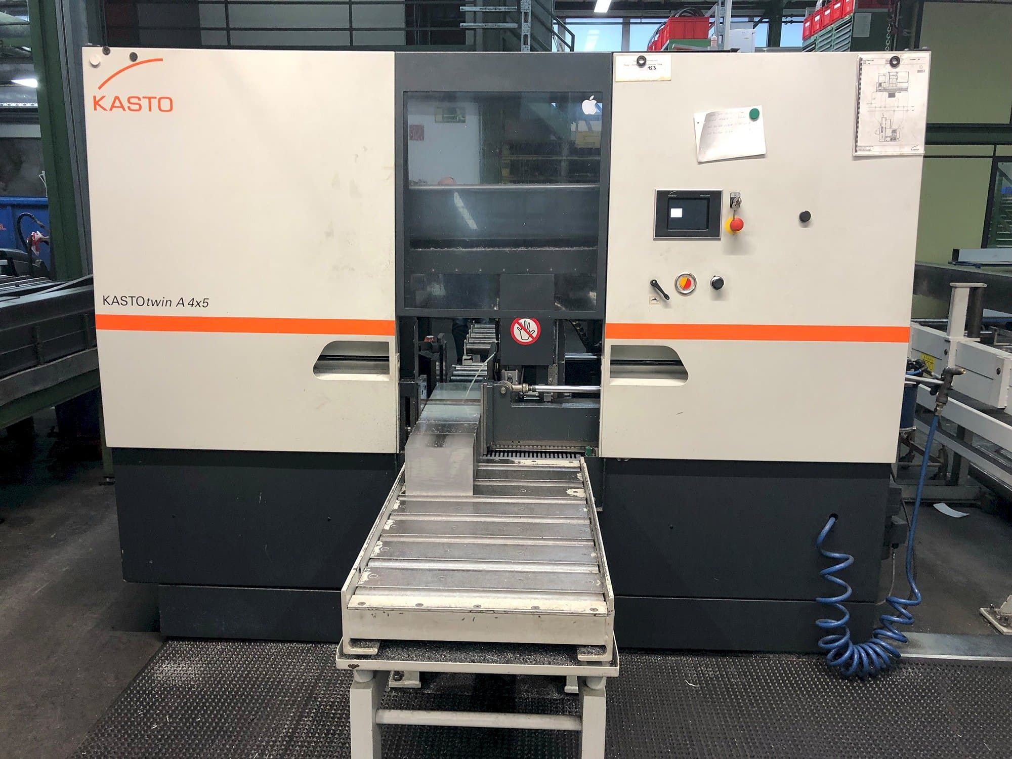 Koneen  KASTO Twin A4x5 etunäkymä