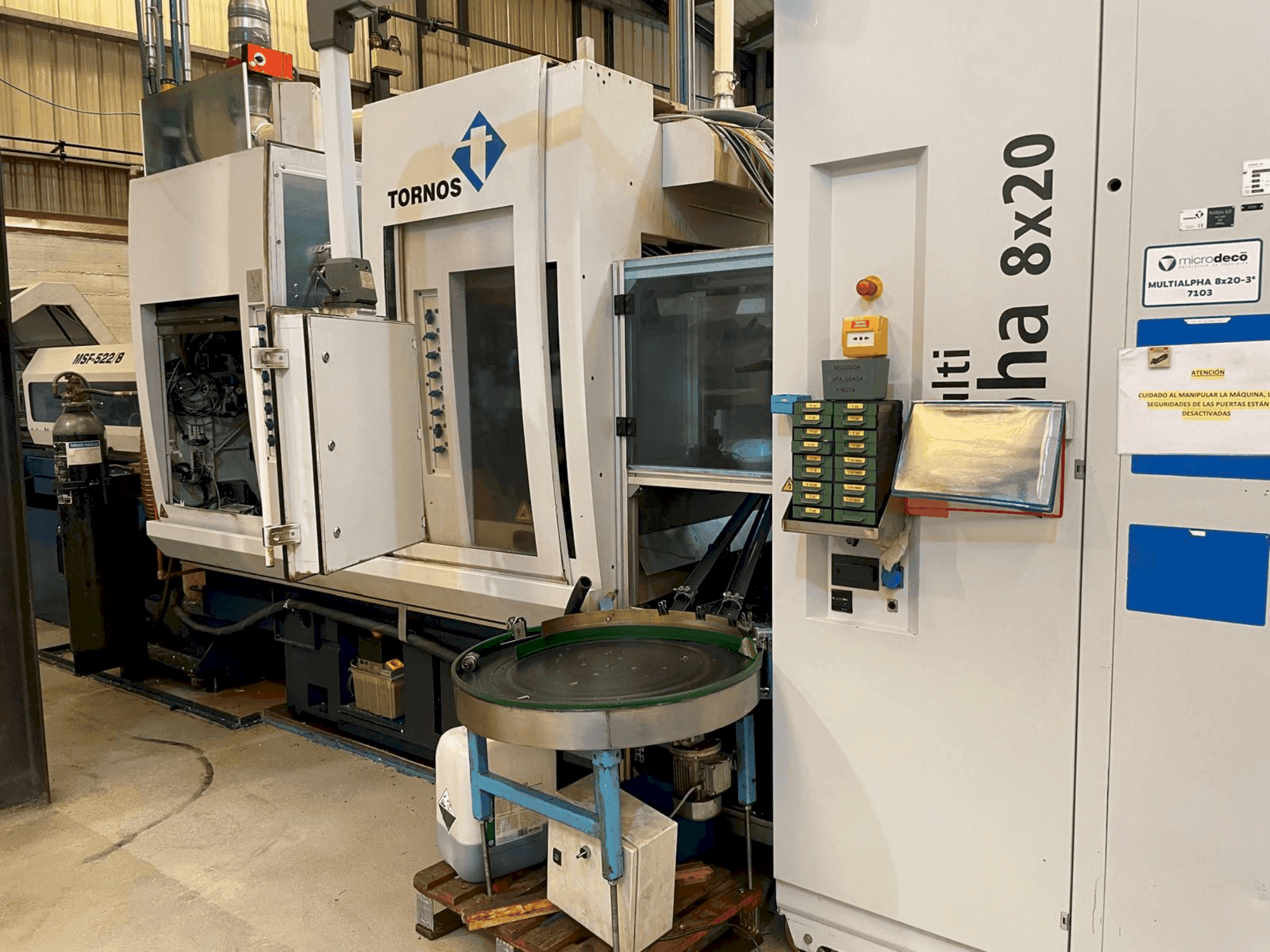 Koneen  TORNOS MultiAlpha 8x20 etunäkymä