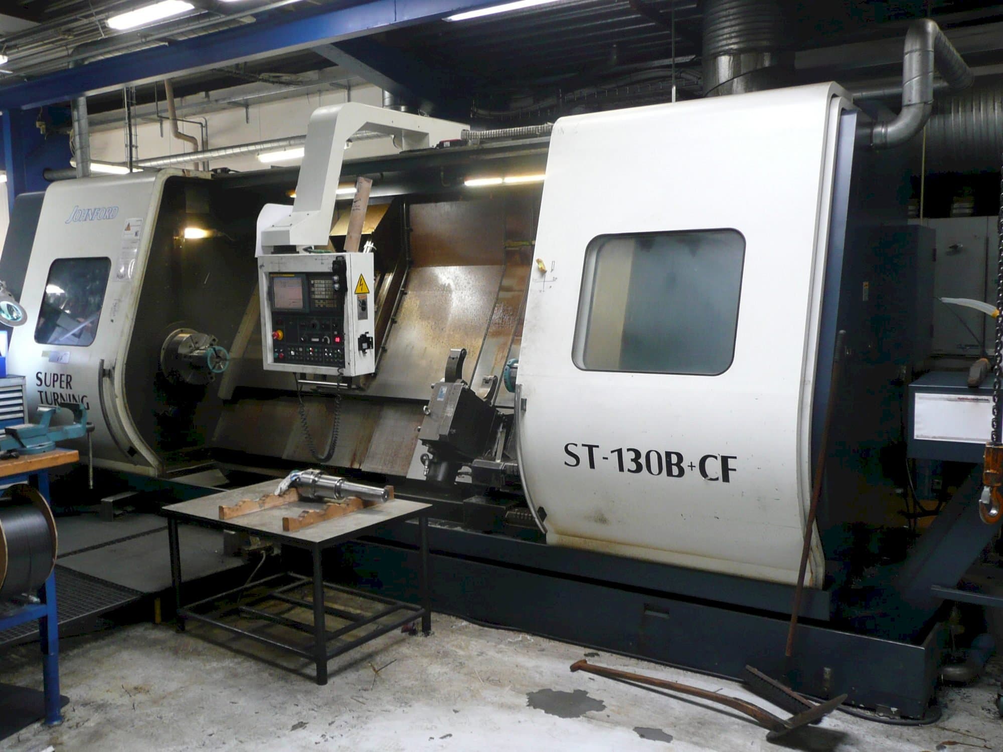 Koneen  Johnford ST-130 B+CF etunäkymä