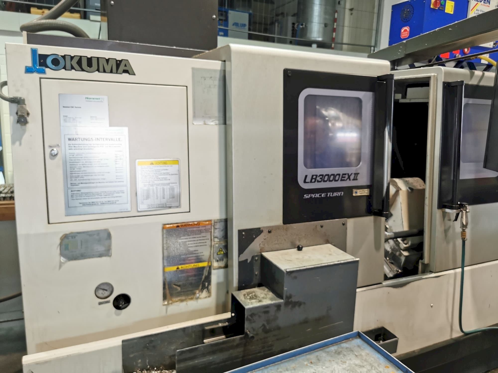 Koneen  Okuma LB3000ll EX MC 1000 etunäkymä
