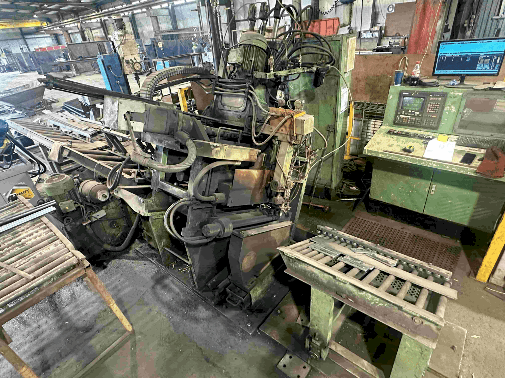 Koneen  Peddinghaus FDB 600 etunäkymä