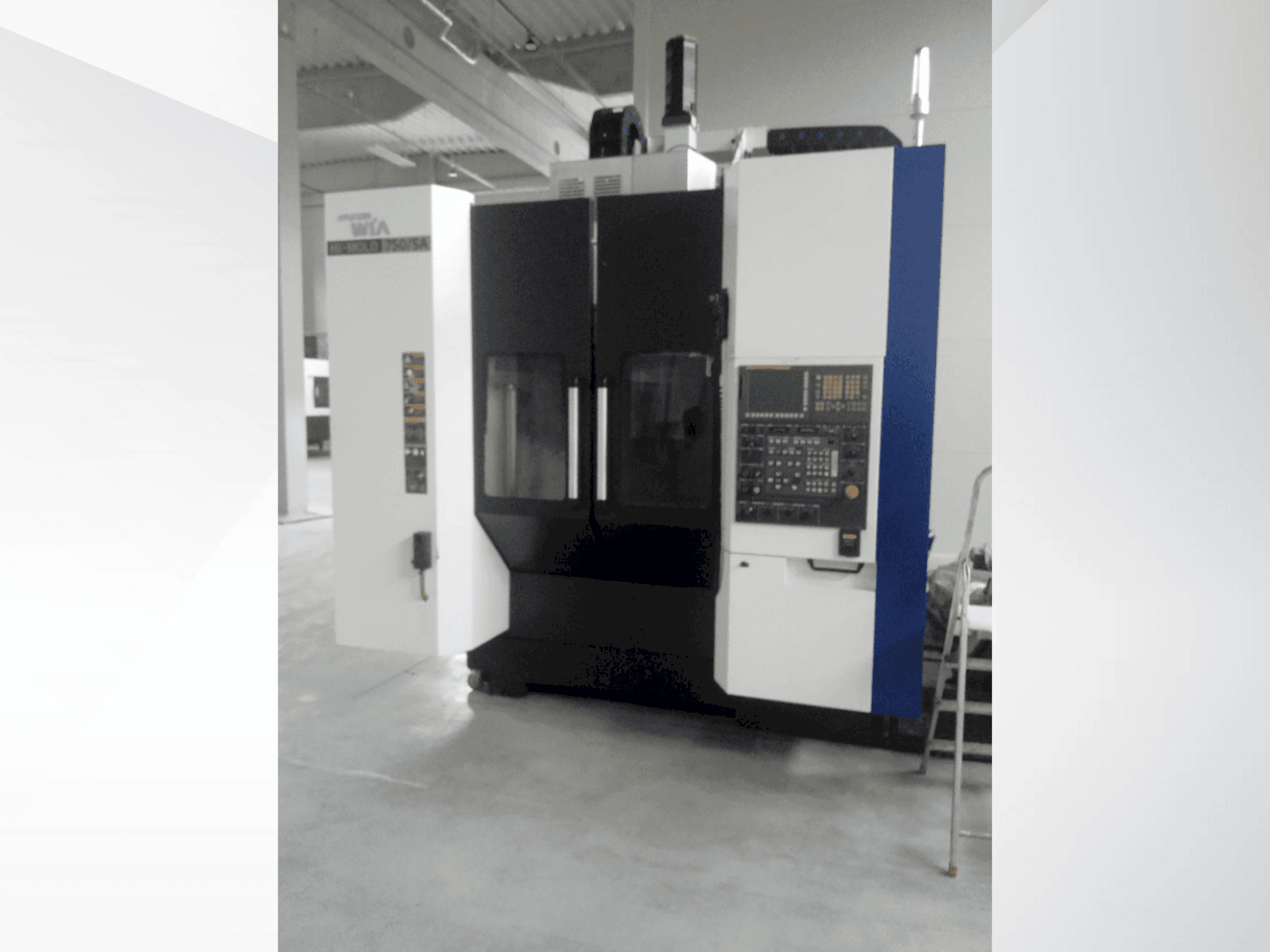 Koneen  Hyundai Wia HI-MOLD 750-5A etunäkymä