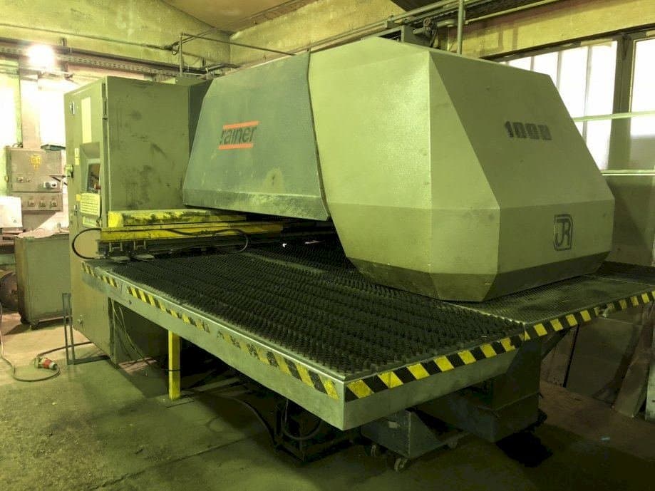 Koneen  Rainer 1000R vasemman sivun näkymä