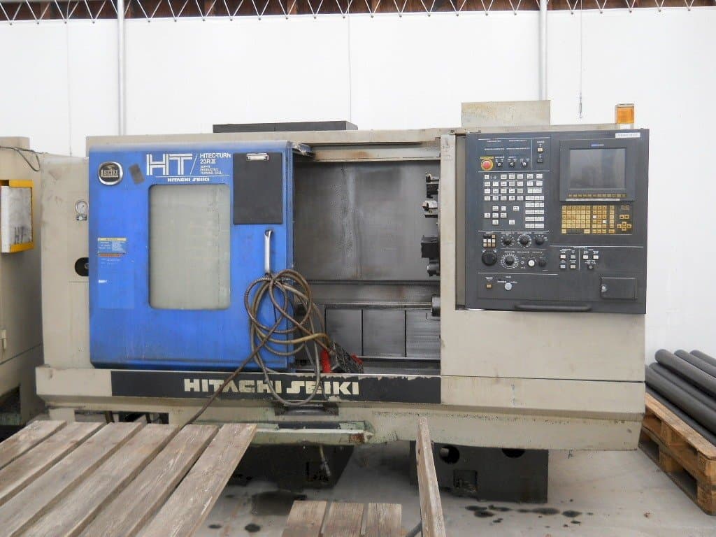 Koneen  HITACHI SEIKI HITEC-TURN 23R III etunäkymä
