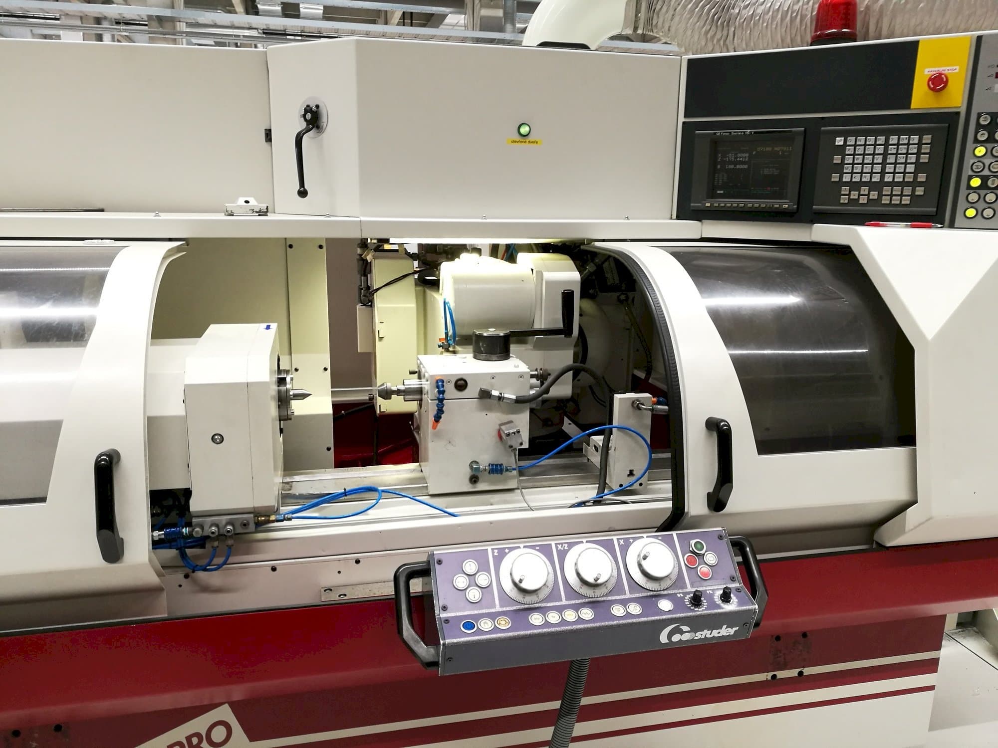 Koneen  STUDER  S30 lean PRO etunäkymä