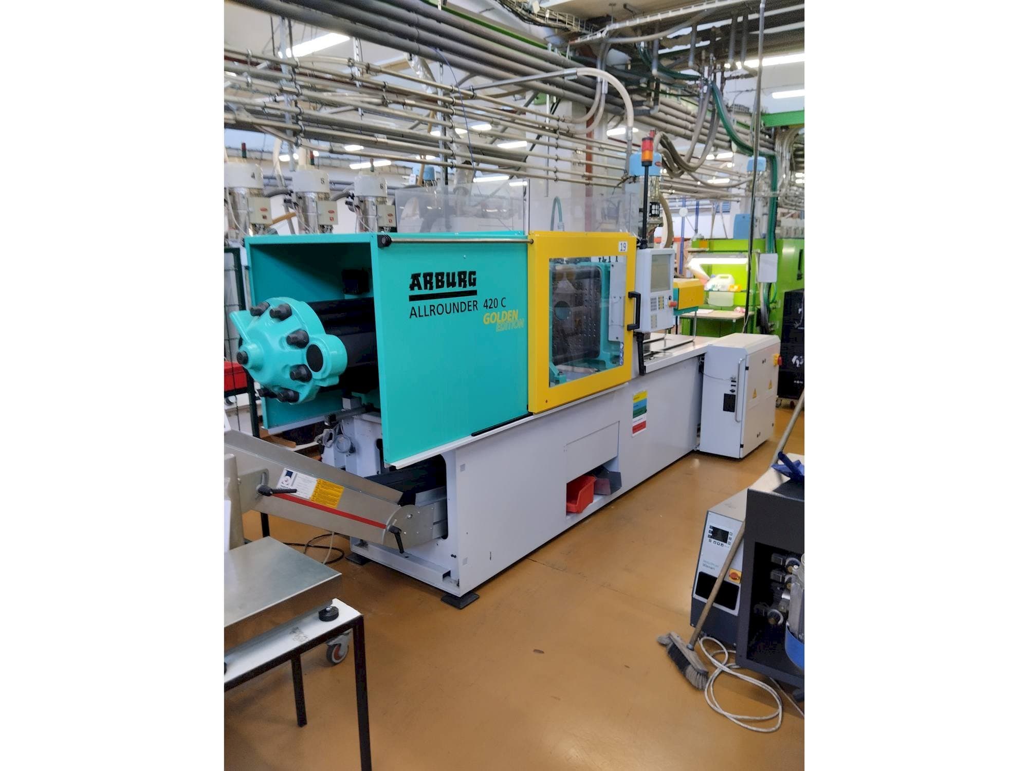 Koneen  Arburg Allrounder 420 C 1000-290 etunäkymä