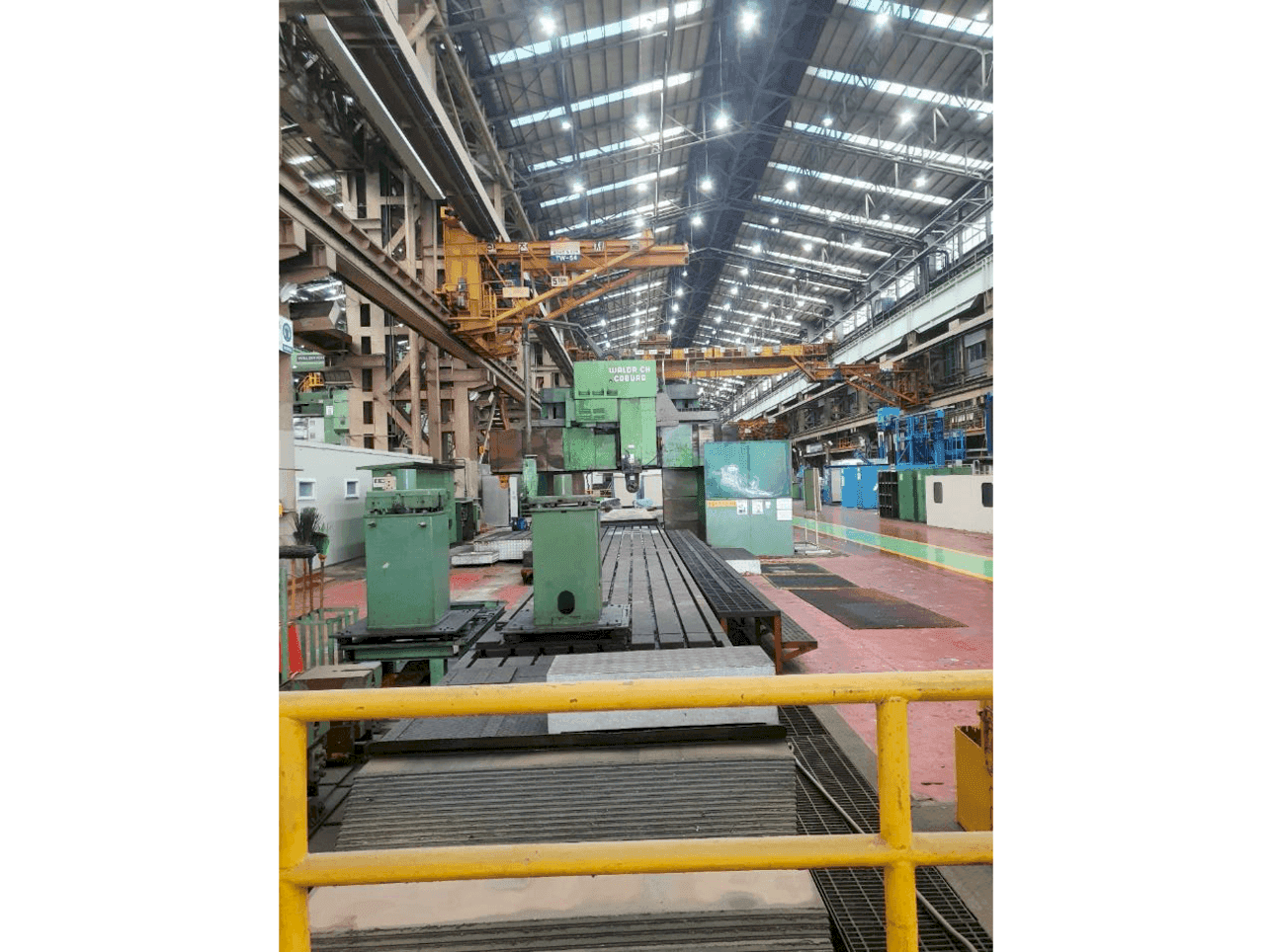 Koneen  WALDRICH COBURG - etunäkymä