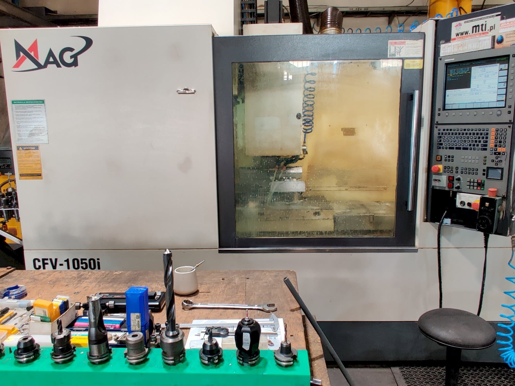 Koneen  MAG CFV 1050 etunäkymä