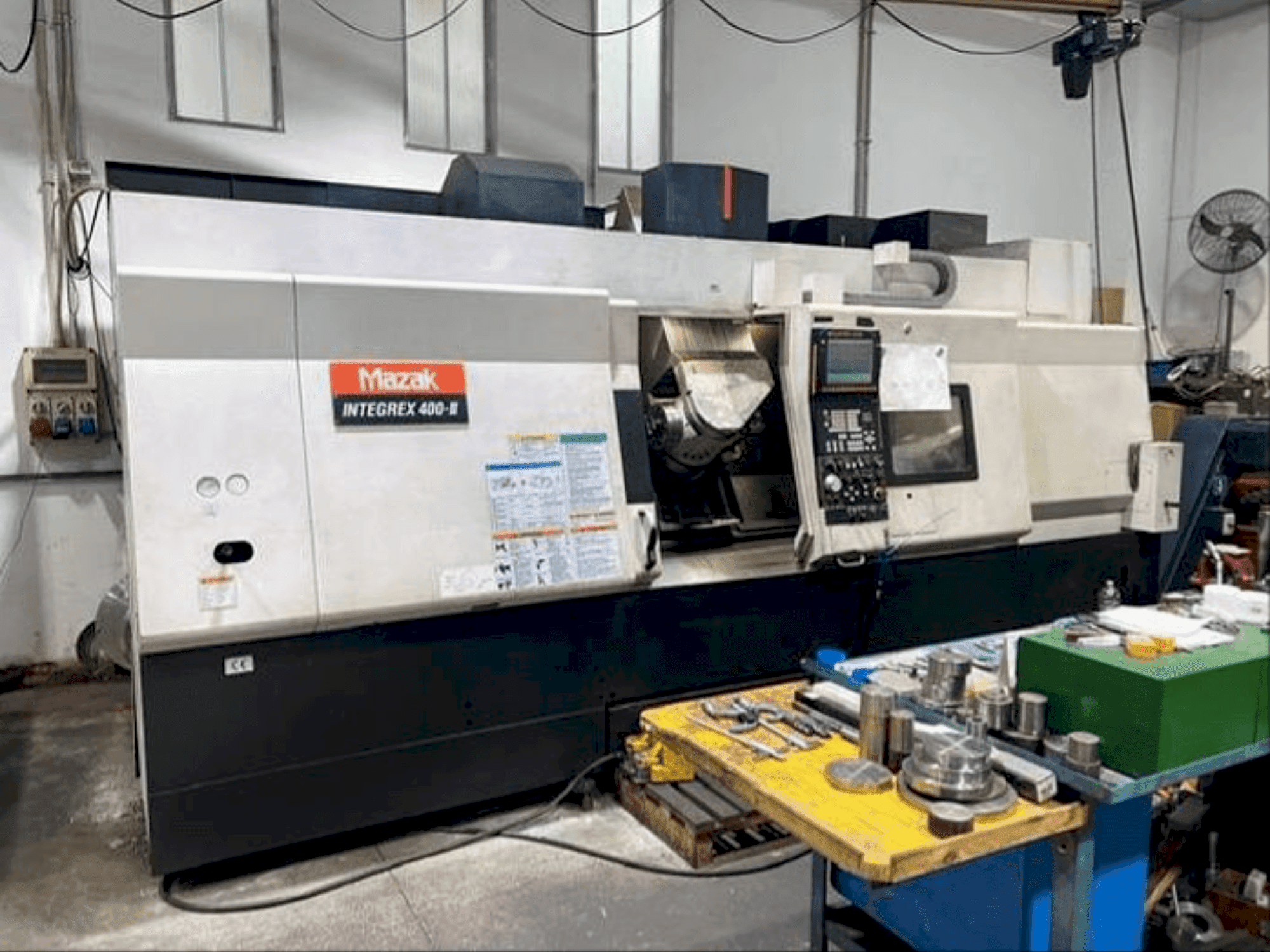 Koneen  Mazak INTEGREX 400 III FUSION etunäkymä
