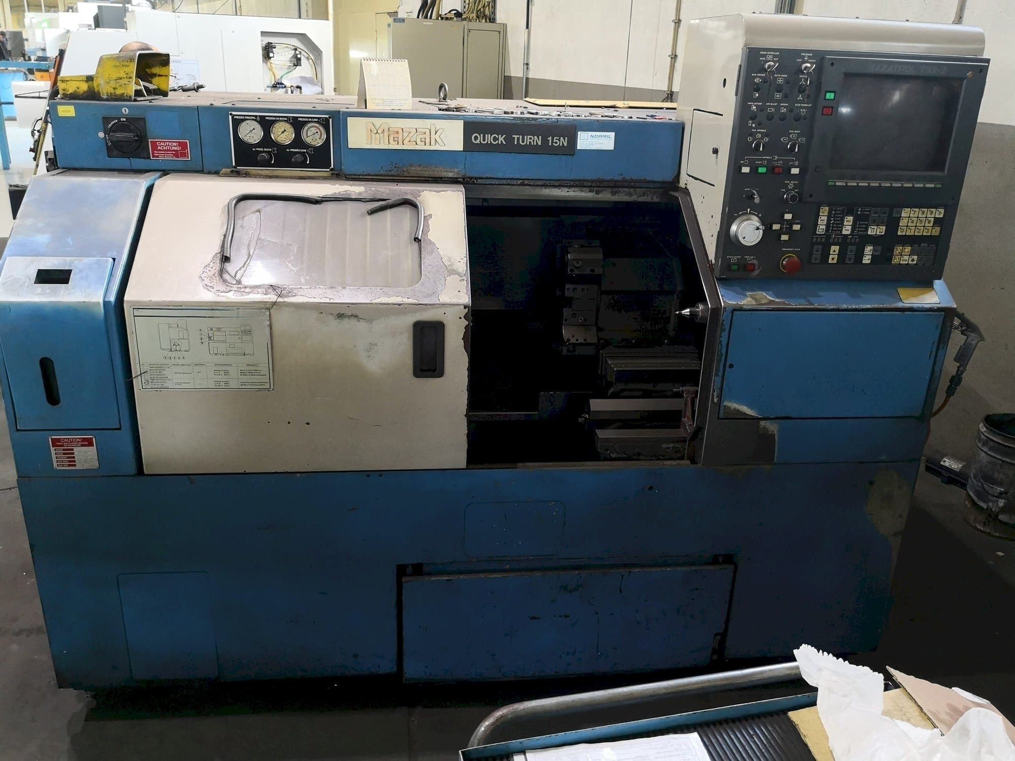 Koneen  Mazak Quick Turn 15N etunäkymä