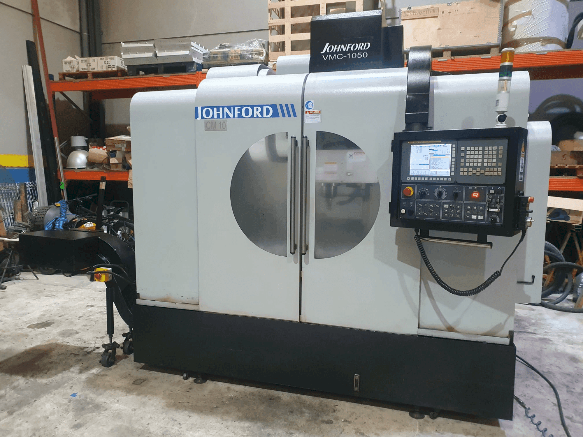 Koneen  Johnford VMC-1050 etunäkymä