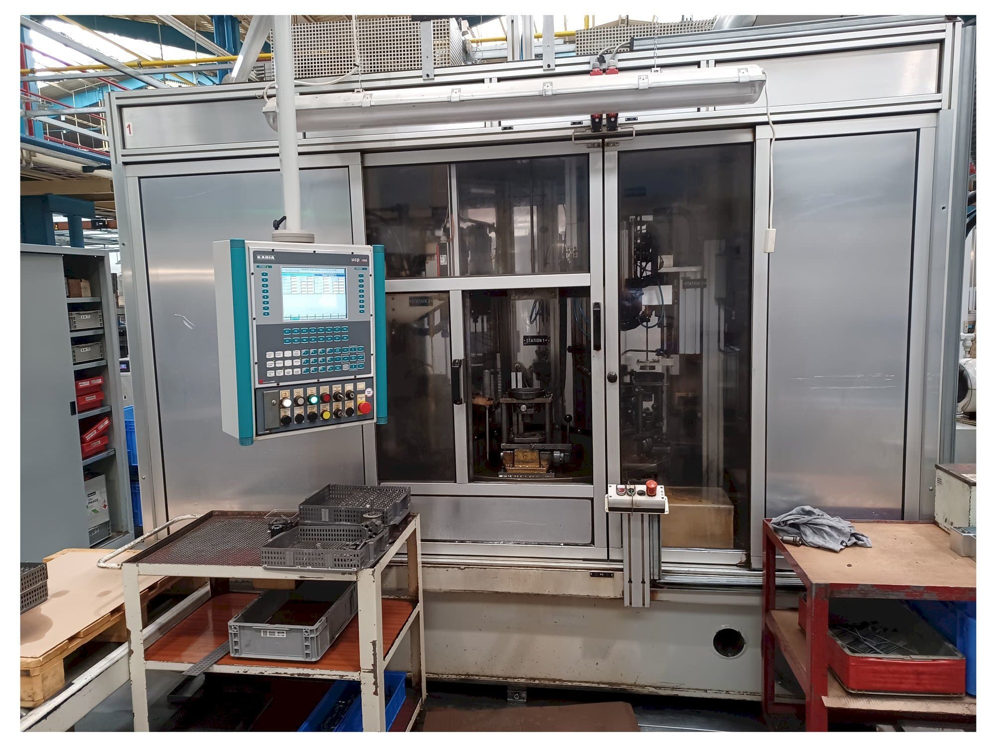 Koneen  KADIA 2PH 60/250R etunäkymä