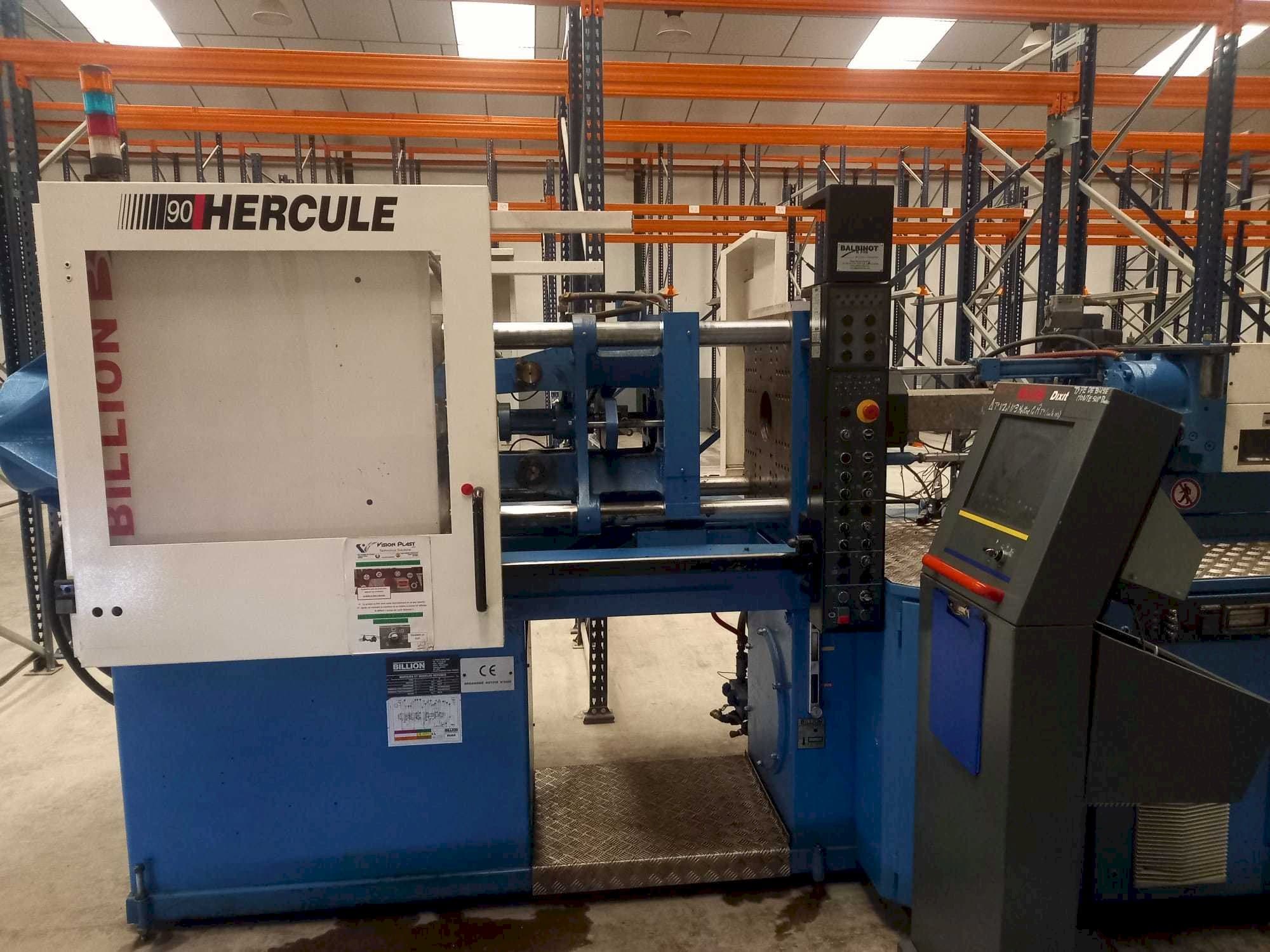 Koneen  Billion H260/90 TP etunäkymä