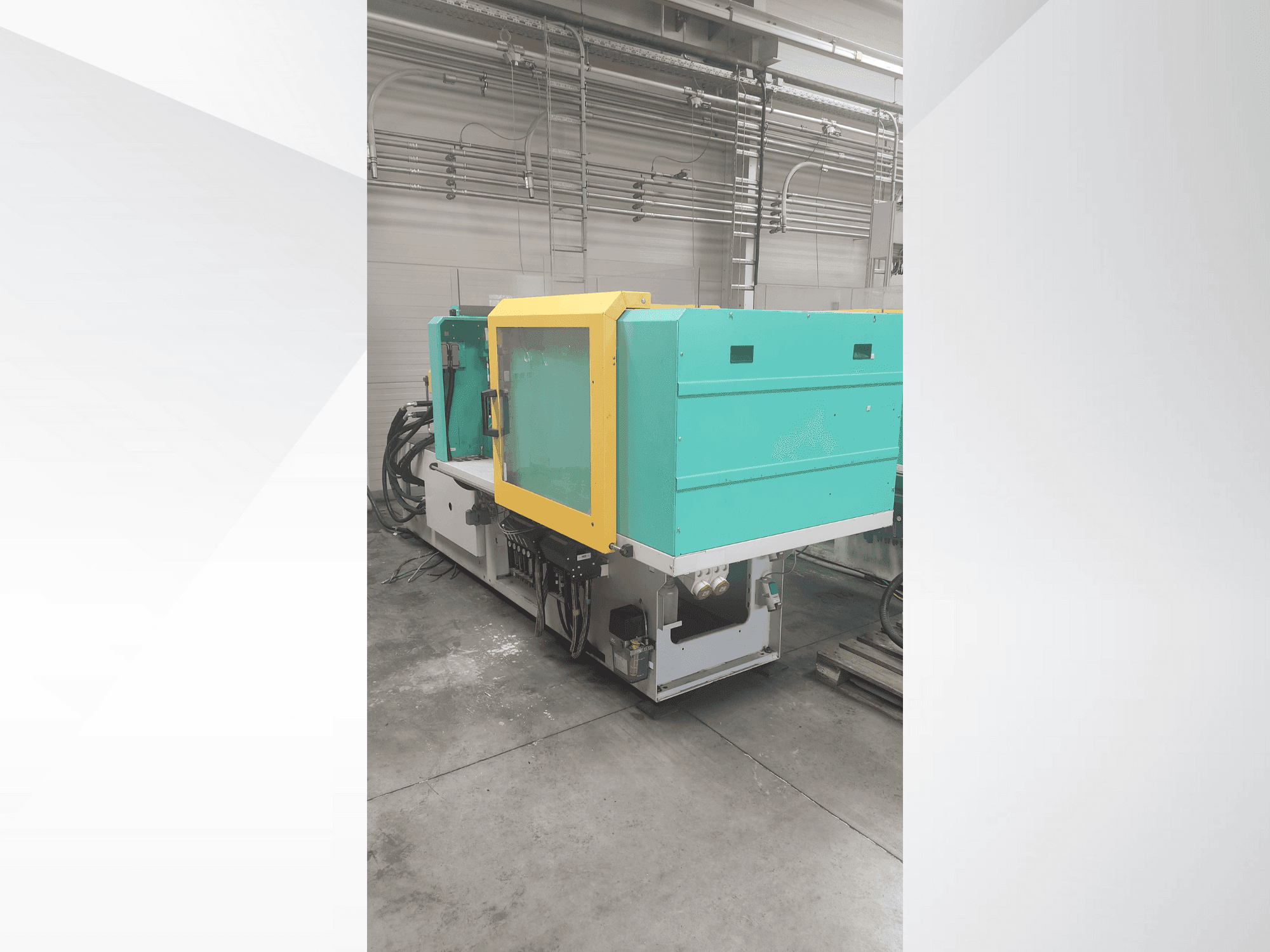 Koneen  Arburg 470 H 1000-290 etunäkymä