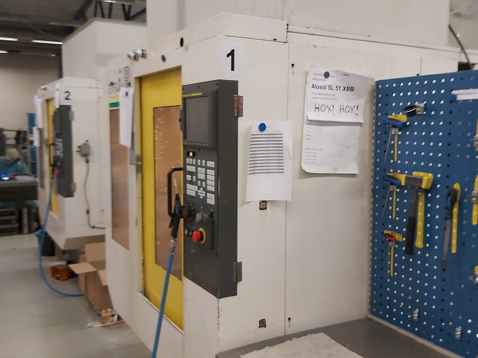 Koneen  FANUC Robodrill alfa-T14iA etunäkymä