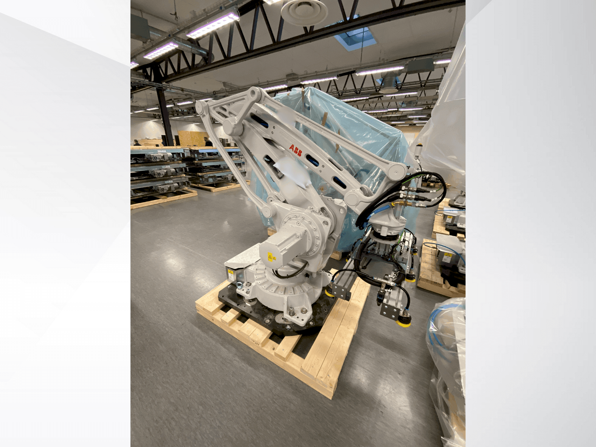 Koneen  ABB IRB 460-110/2.4 etunäkymä