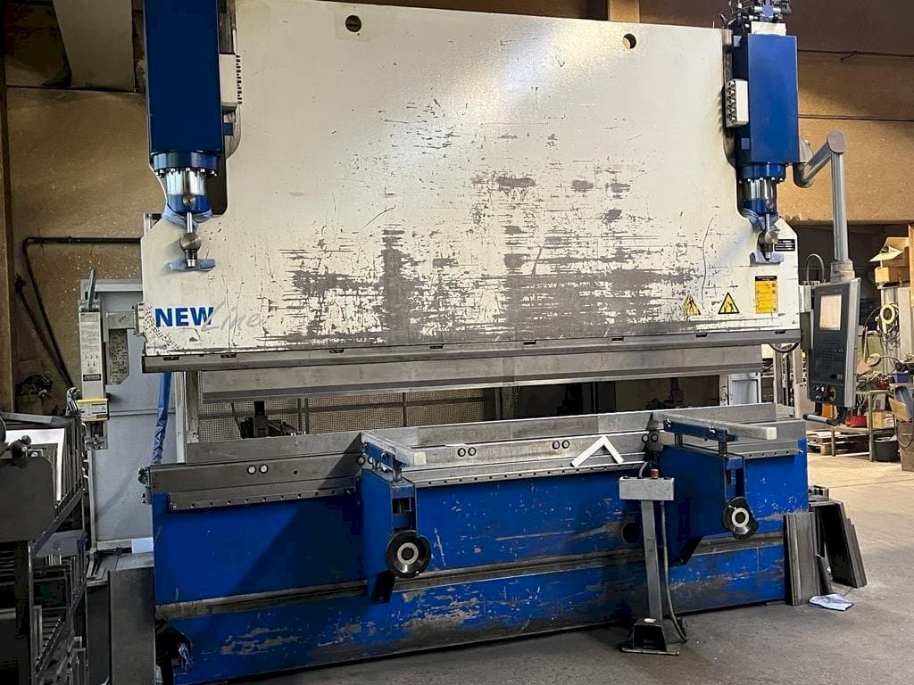 Koneen  GWF MENGELE HB 175-30/35 etunäkymä