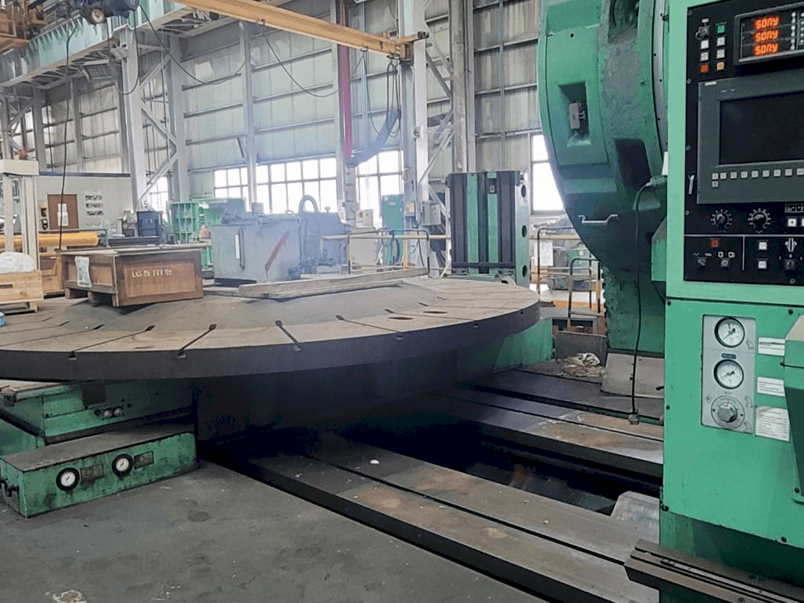 Koneen  MAAG SH-600 etunäkymä