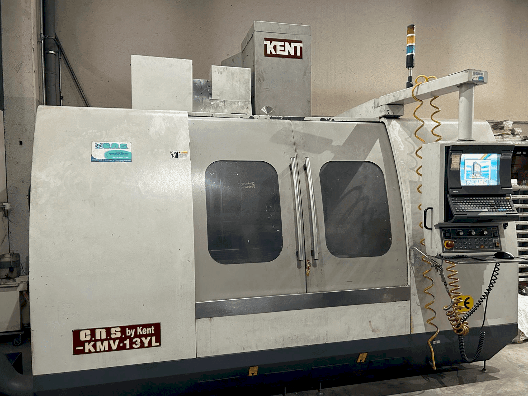 Koneen  Kent KMV 13 YL etunäkymä