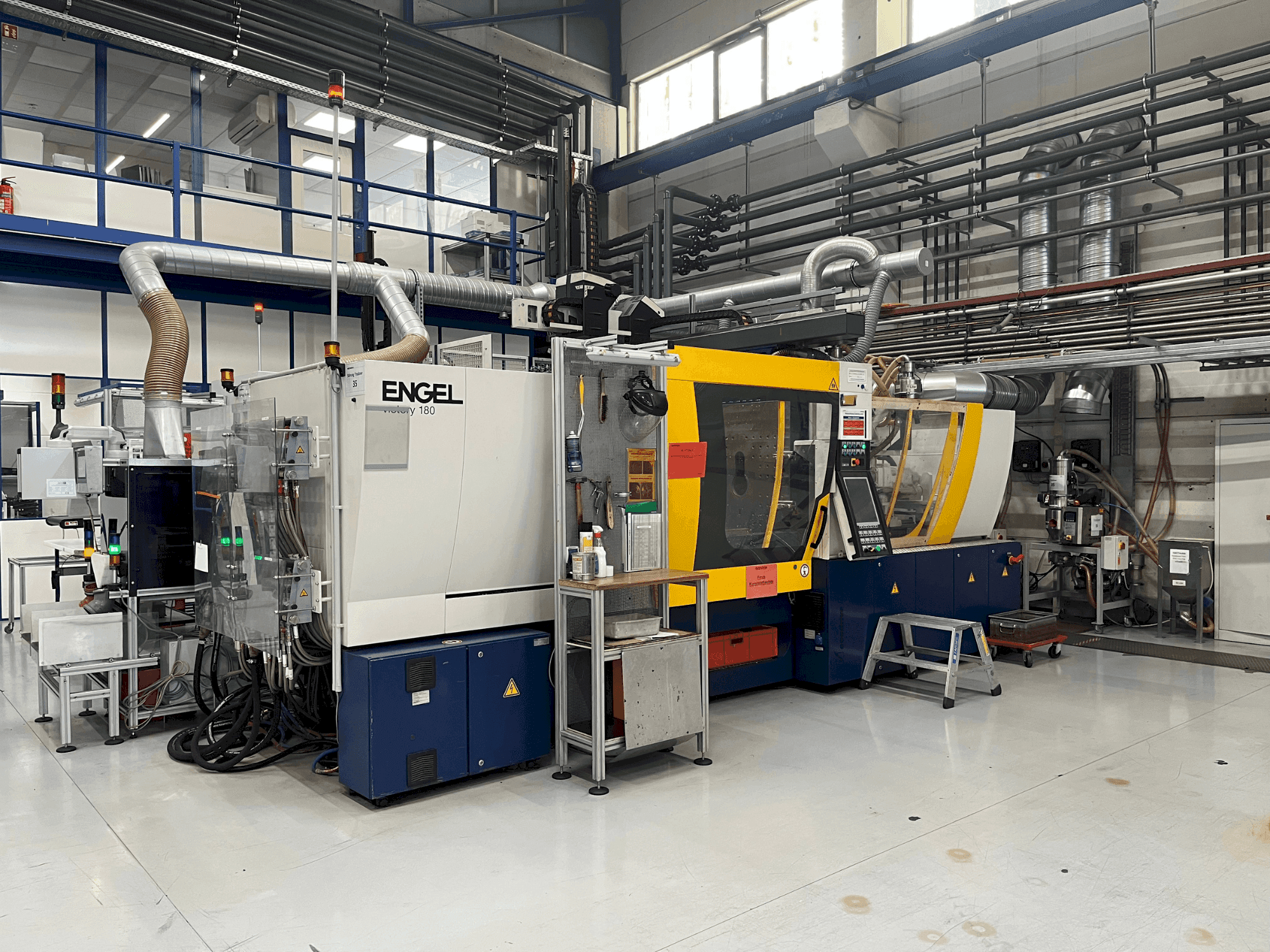 Koneen  Engel Victory 200H/60W/180 combi + Viper 40 etunäkymä