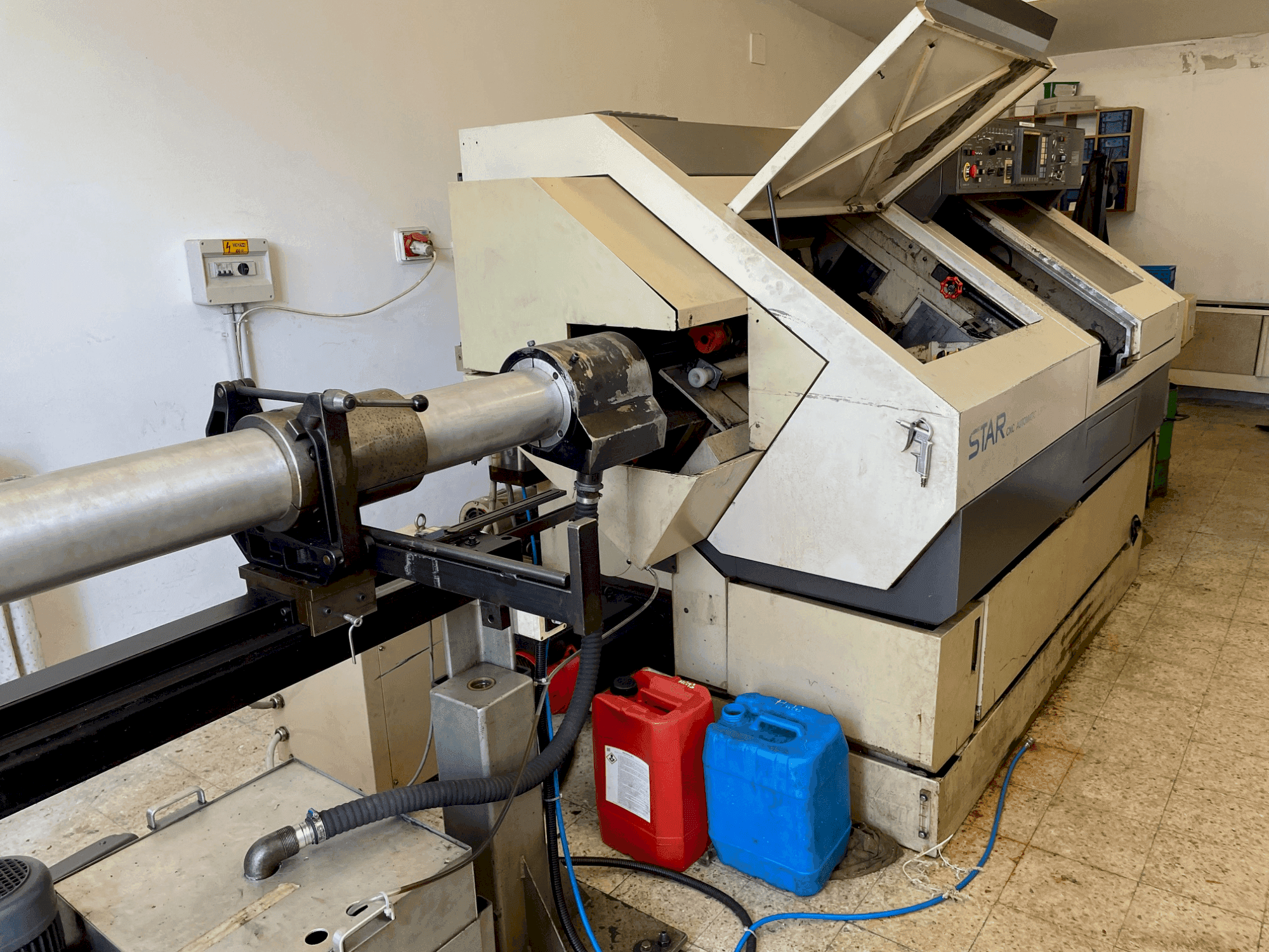 Koneen  Star KNC 25 7 etunäkymä