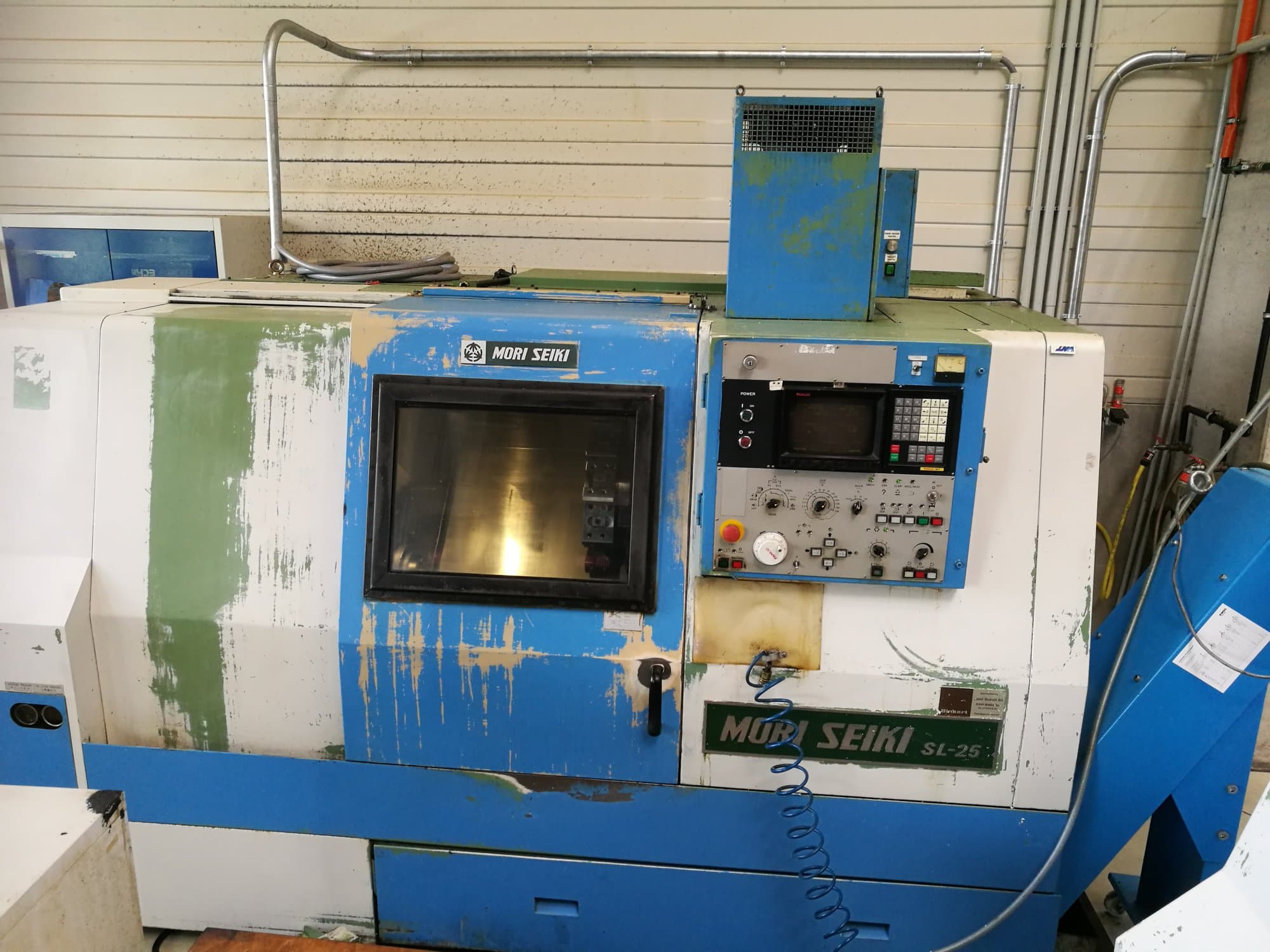 Koneen  MORI SEIKI etunäkymä SL-25A/500