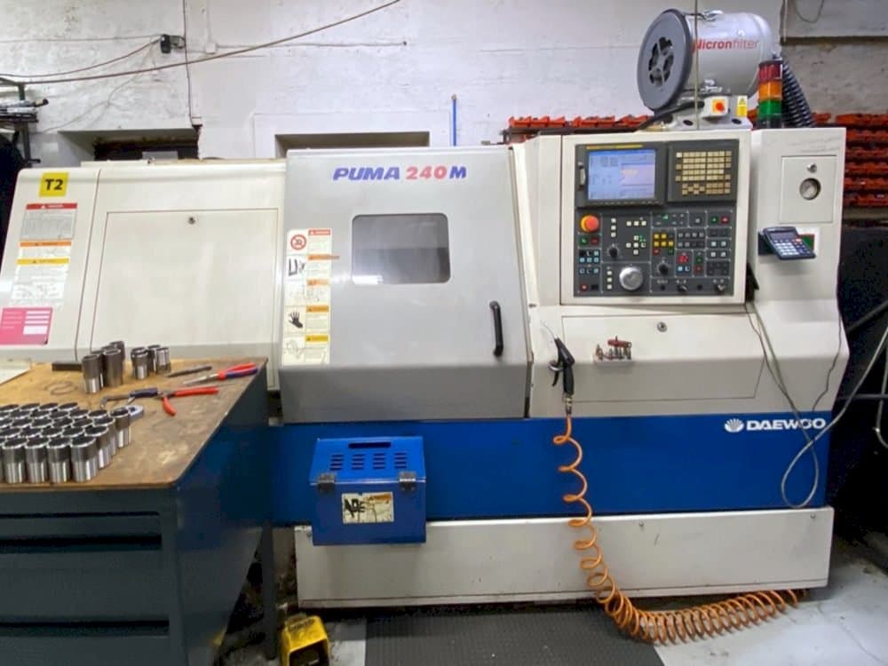 Koneen  DAEWOO PUMA 240MB etunäkymä