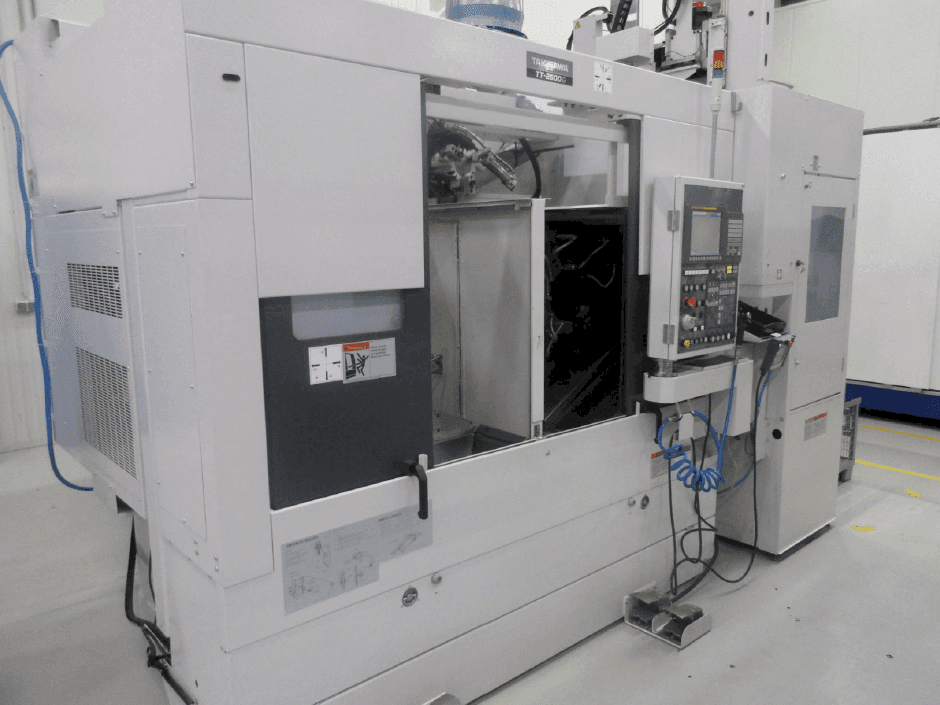 Koneen  Takisawa TT-2600G etunäkymä