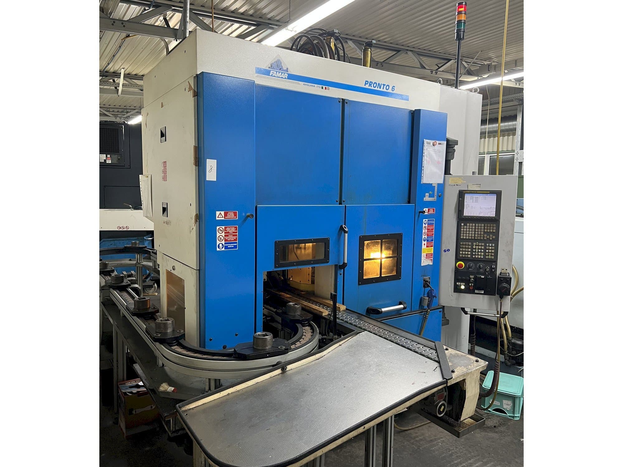 Koneen  Famar Pronto 6 etunäkymä