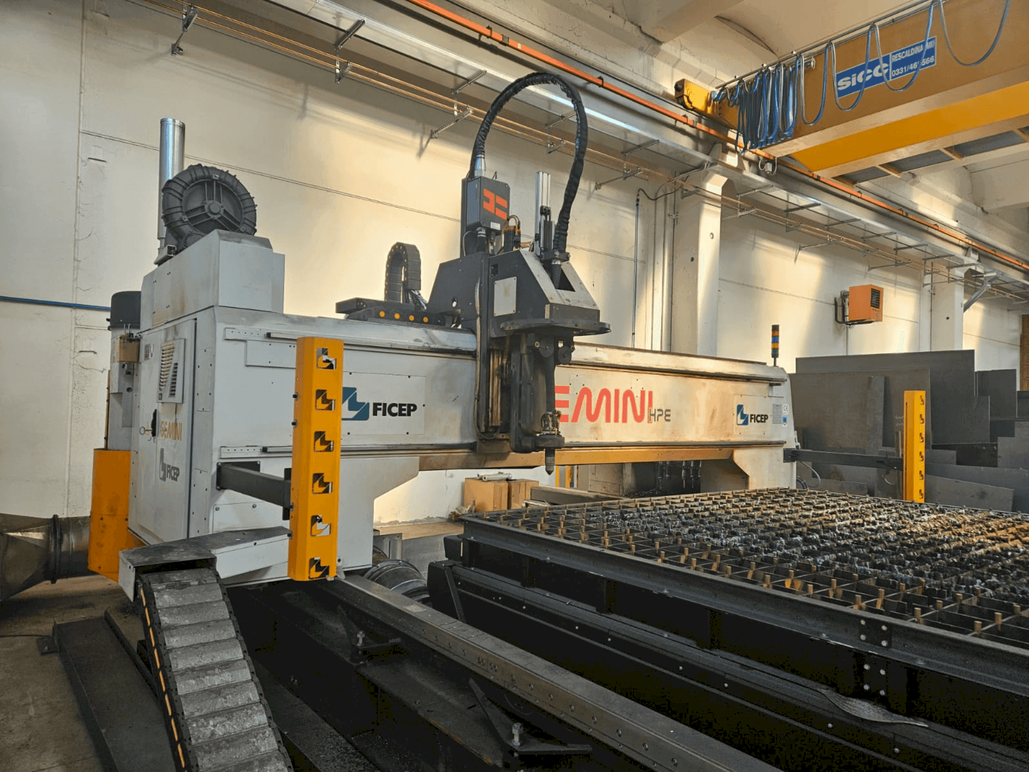 Koneen  FICEP GEMINI G32 HPE etunäkymä