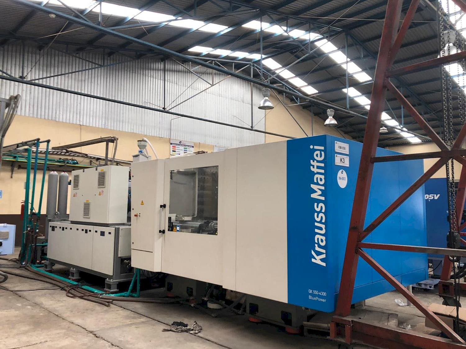 Koneen  Krauss Maffei 550-4300 GX etunäkymä