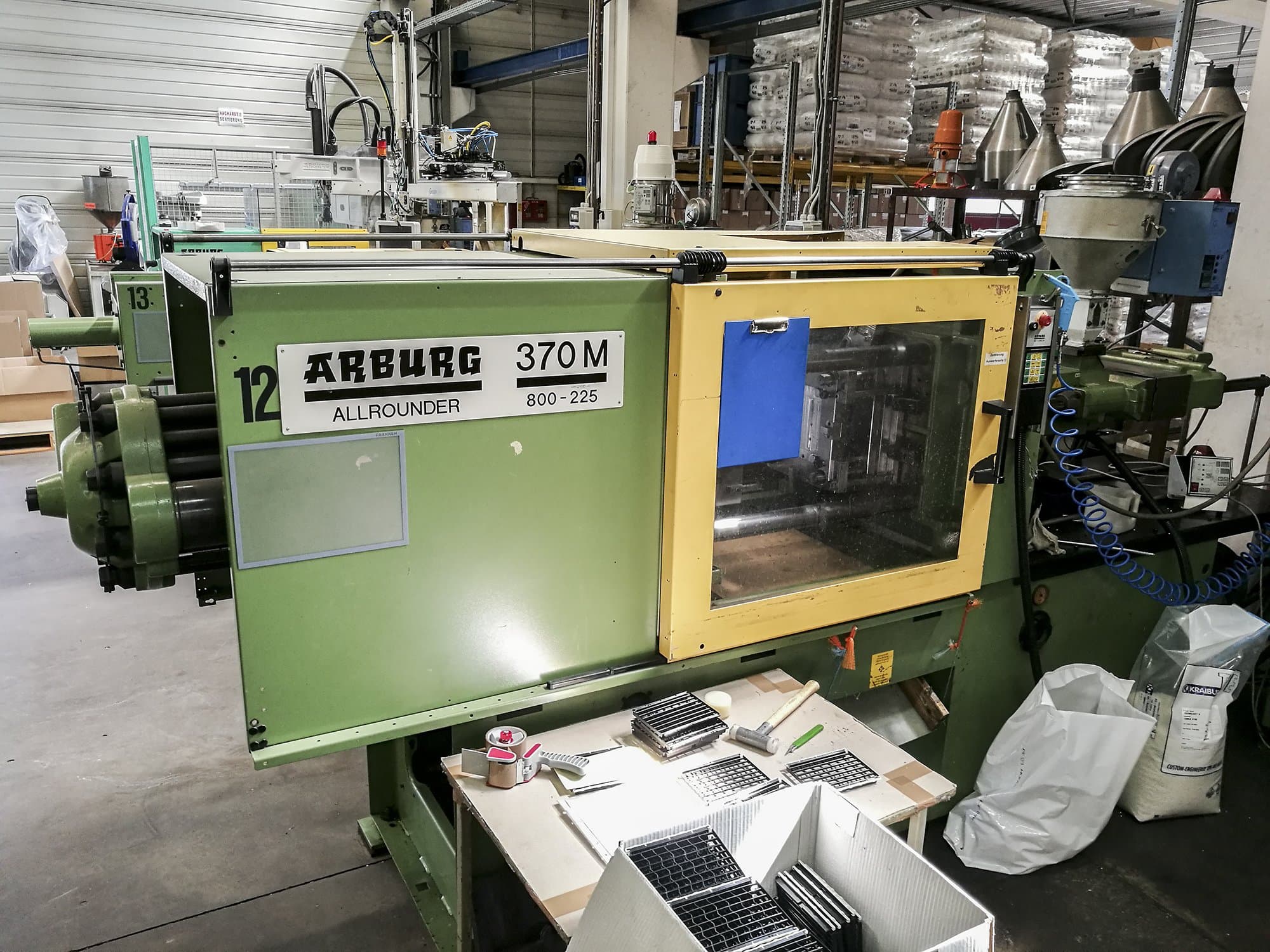Koneen  Arburg etunäkymä 370M 800-225