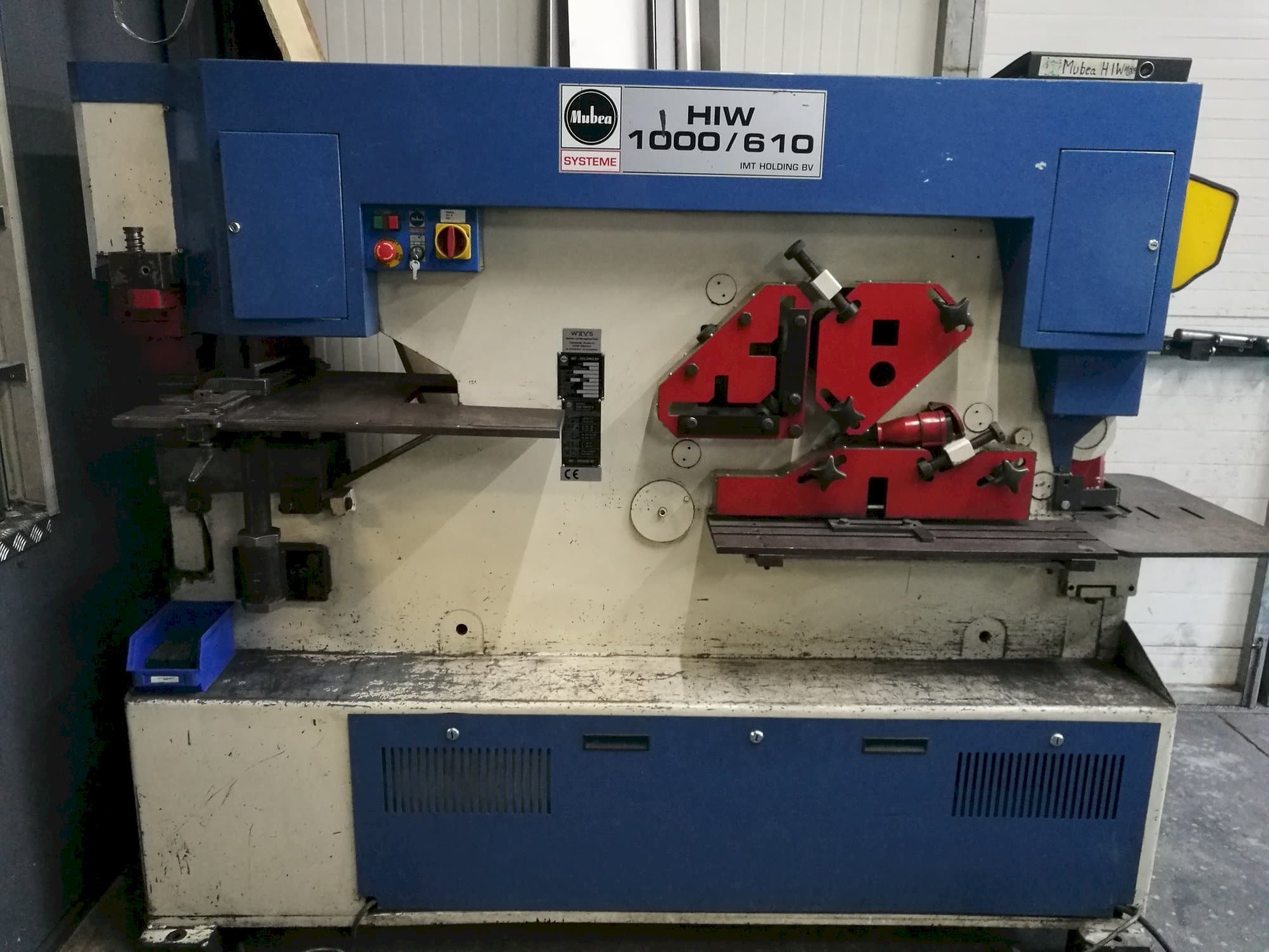Koneen  Mubea HIW 1000/610 etunäkymä